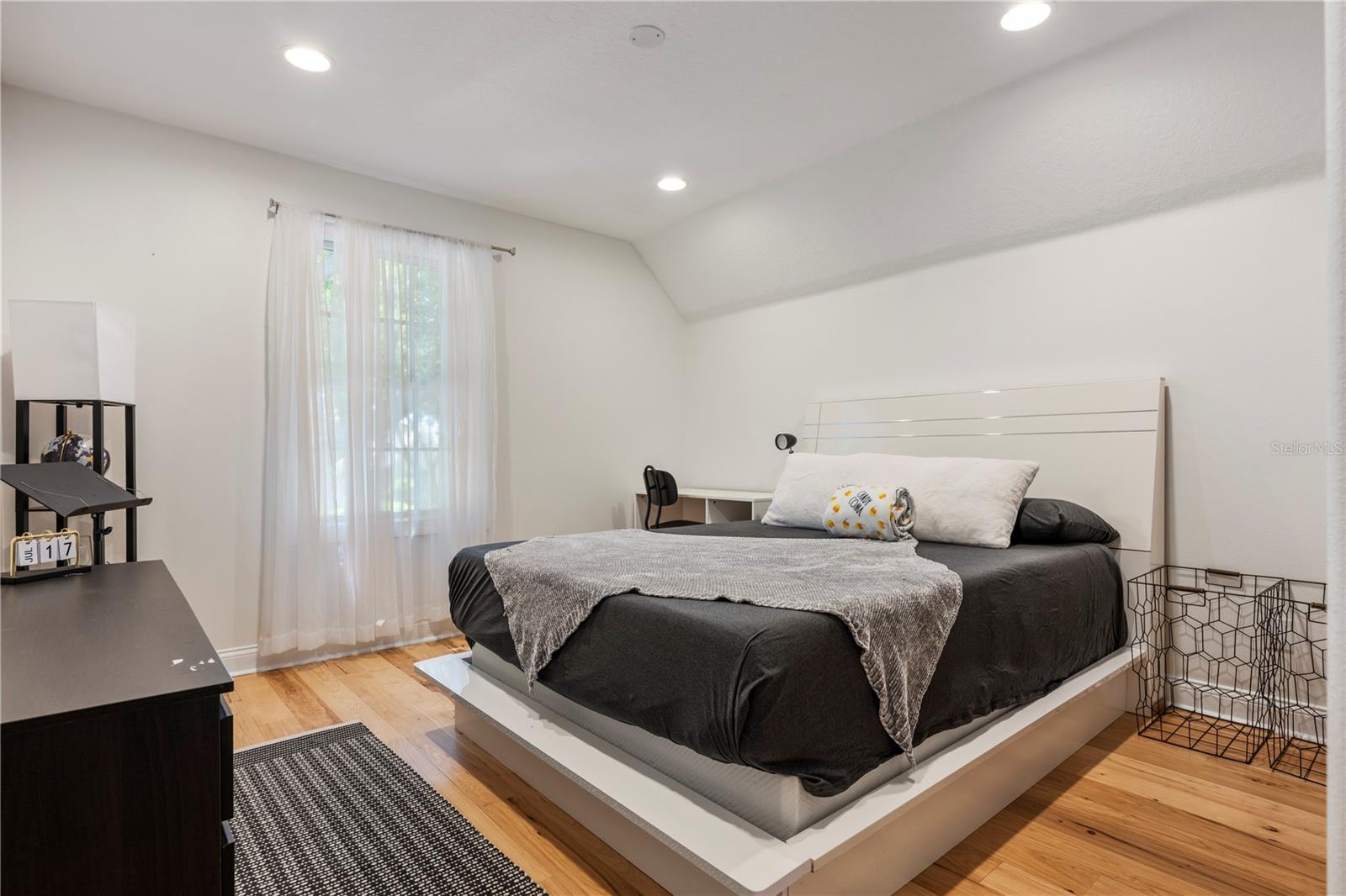 KEENE'S POINTE - Residential