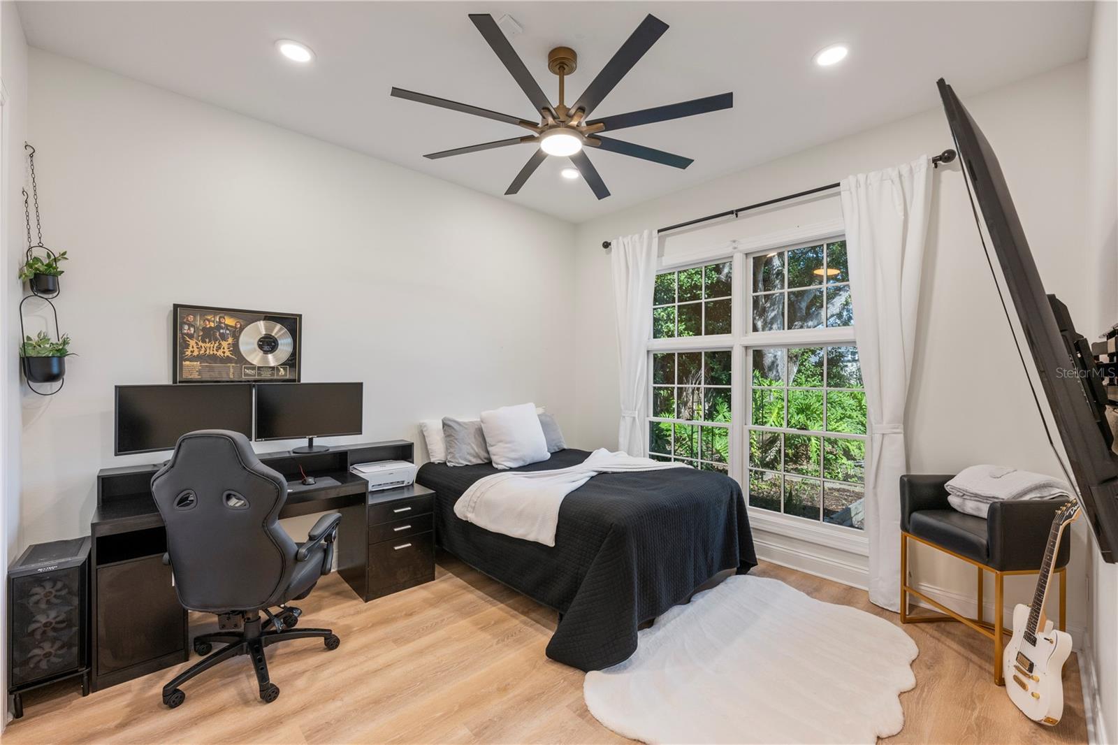 KEENE'S POINTE - Residential