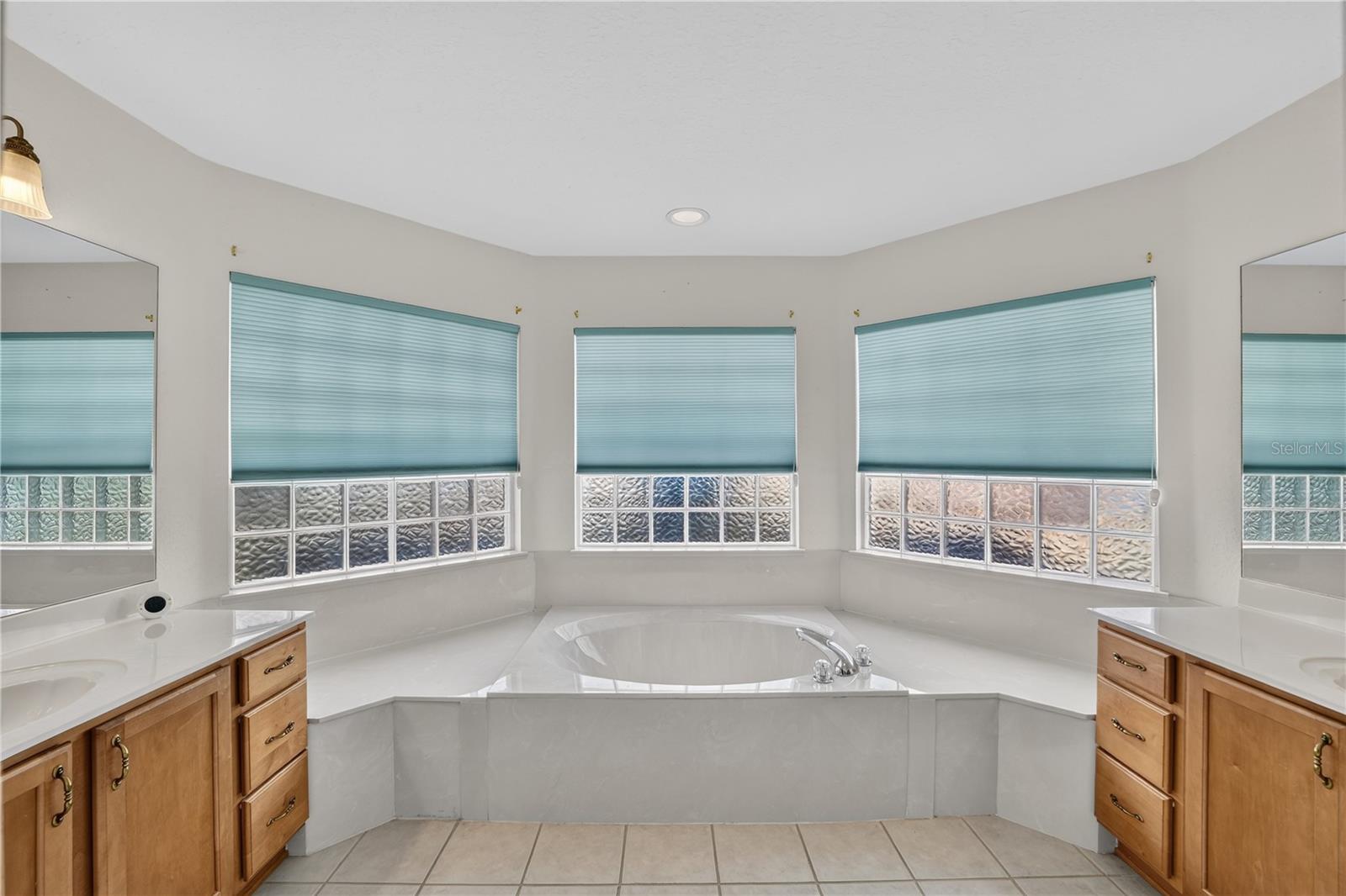 NORTH VLY/STONECREST - Residential