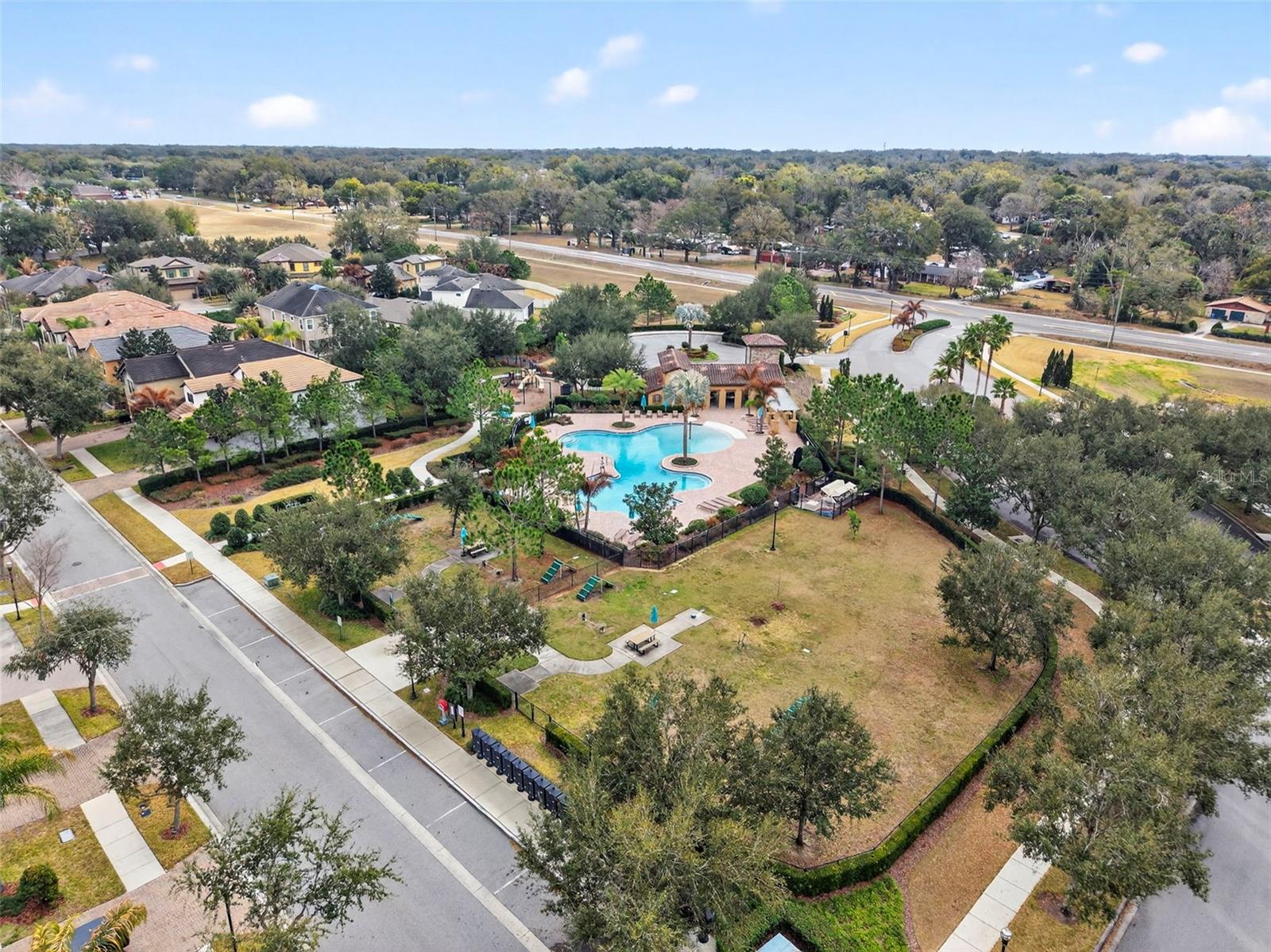 LA COLLINA PH 1A - Residential Lease