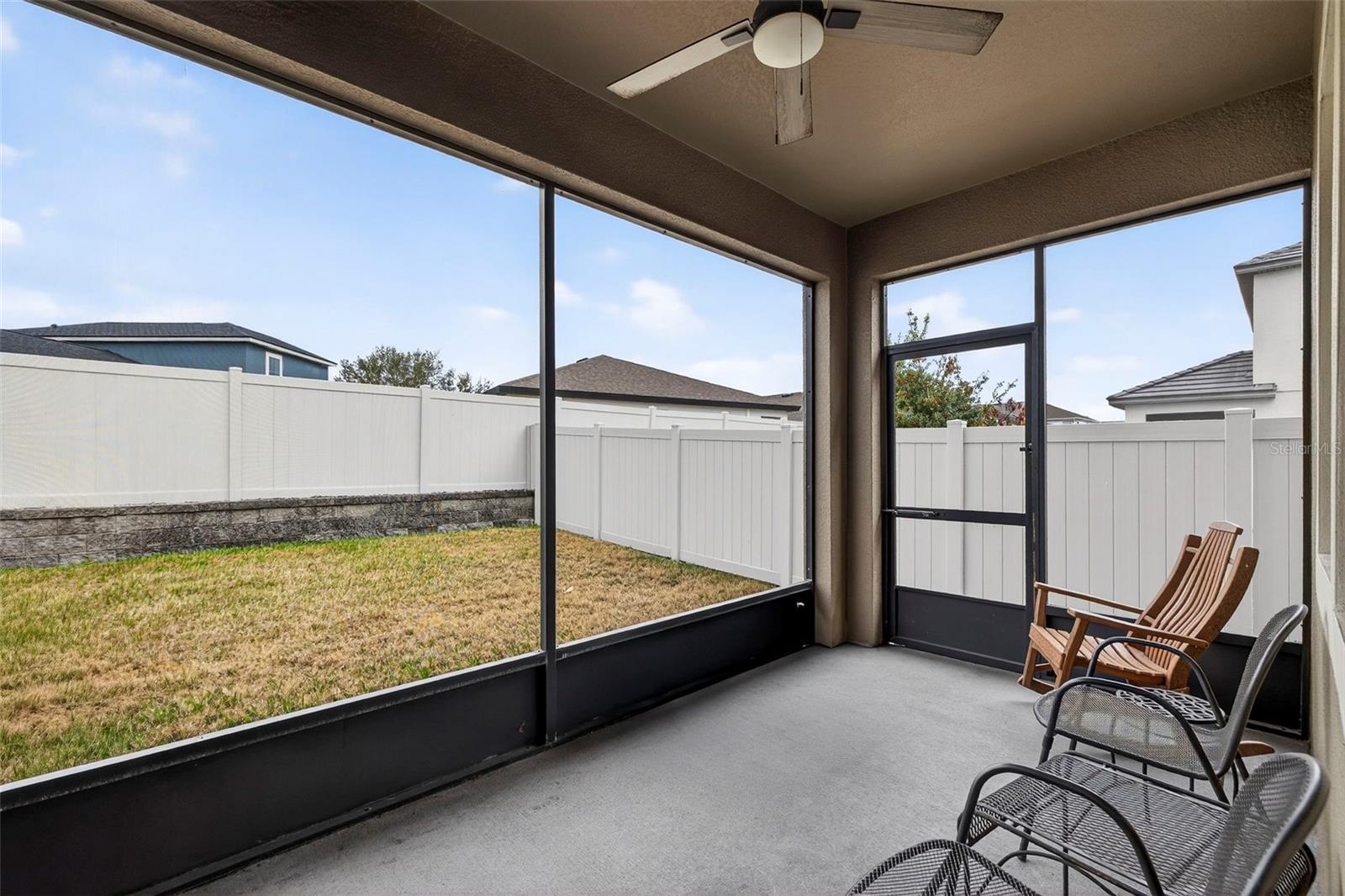 LA COLLINA PH 1A - Residential Lease