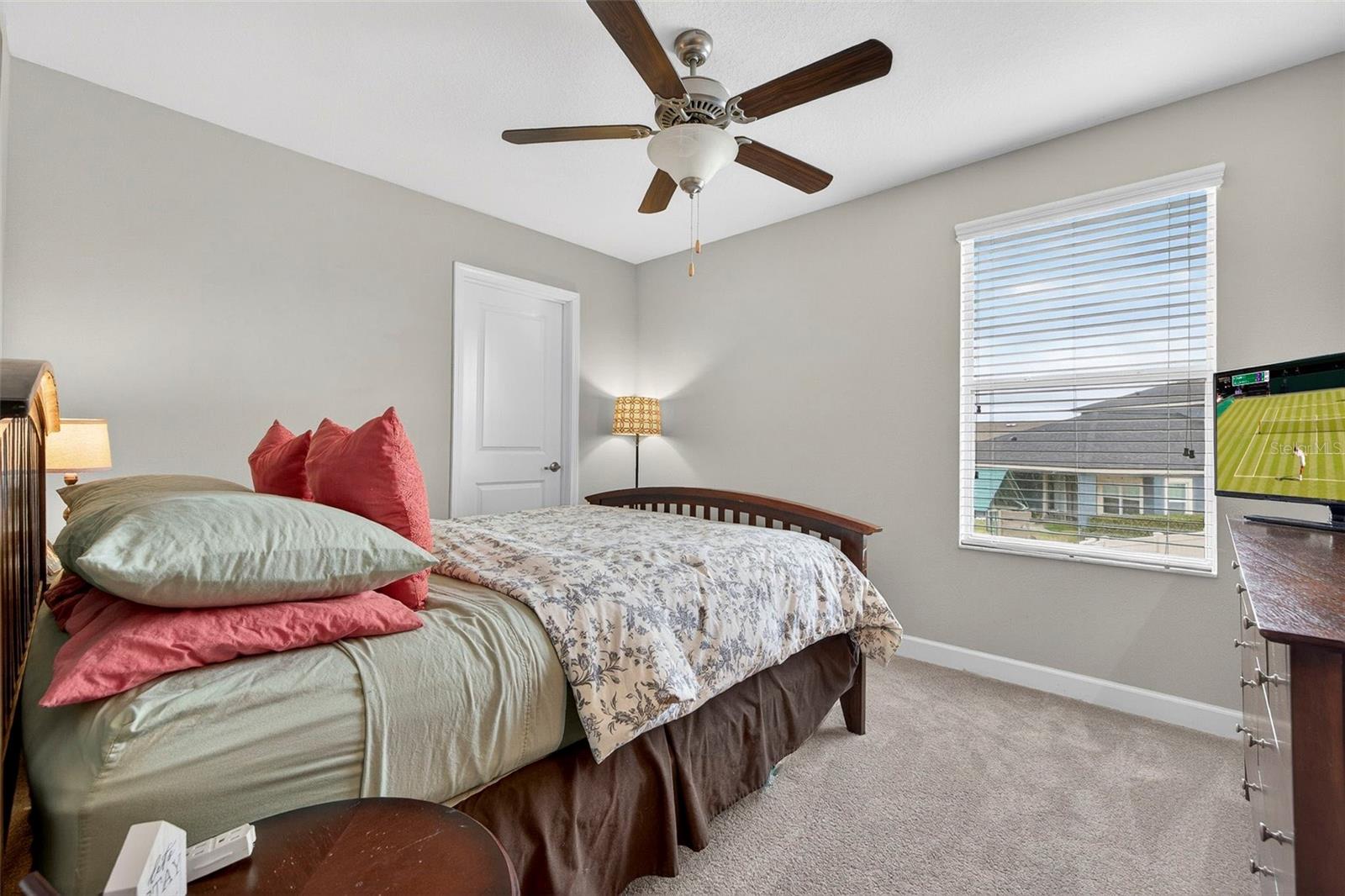 LA COLLINA PH 1A - Residential Lease