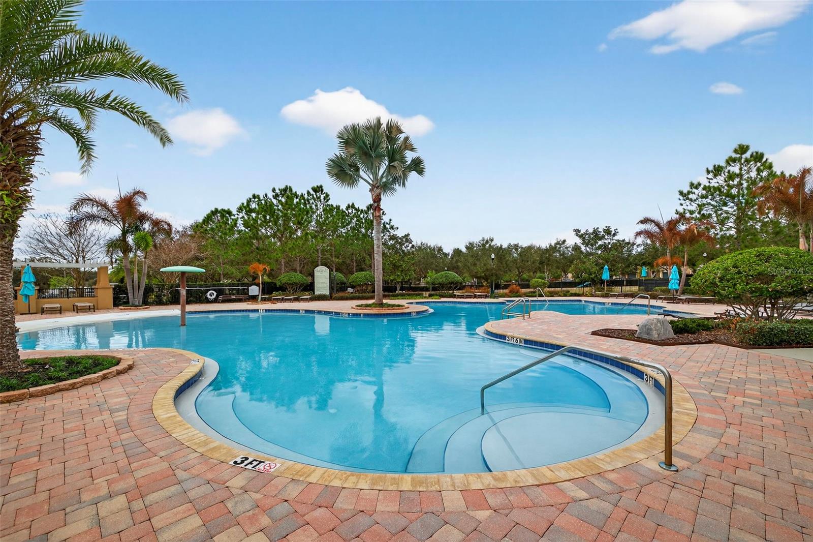 LA COLLINA PH 1A - Residential Lease