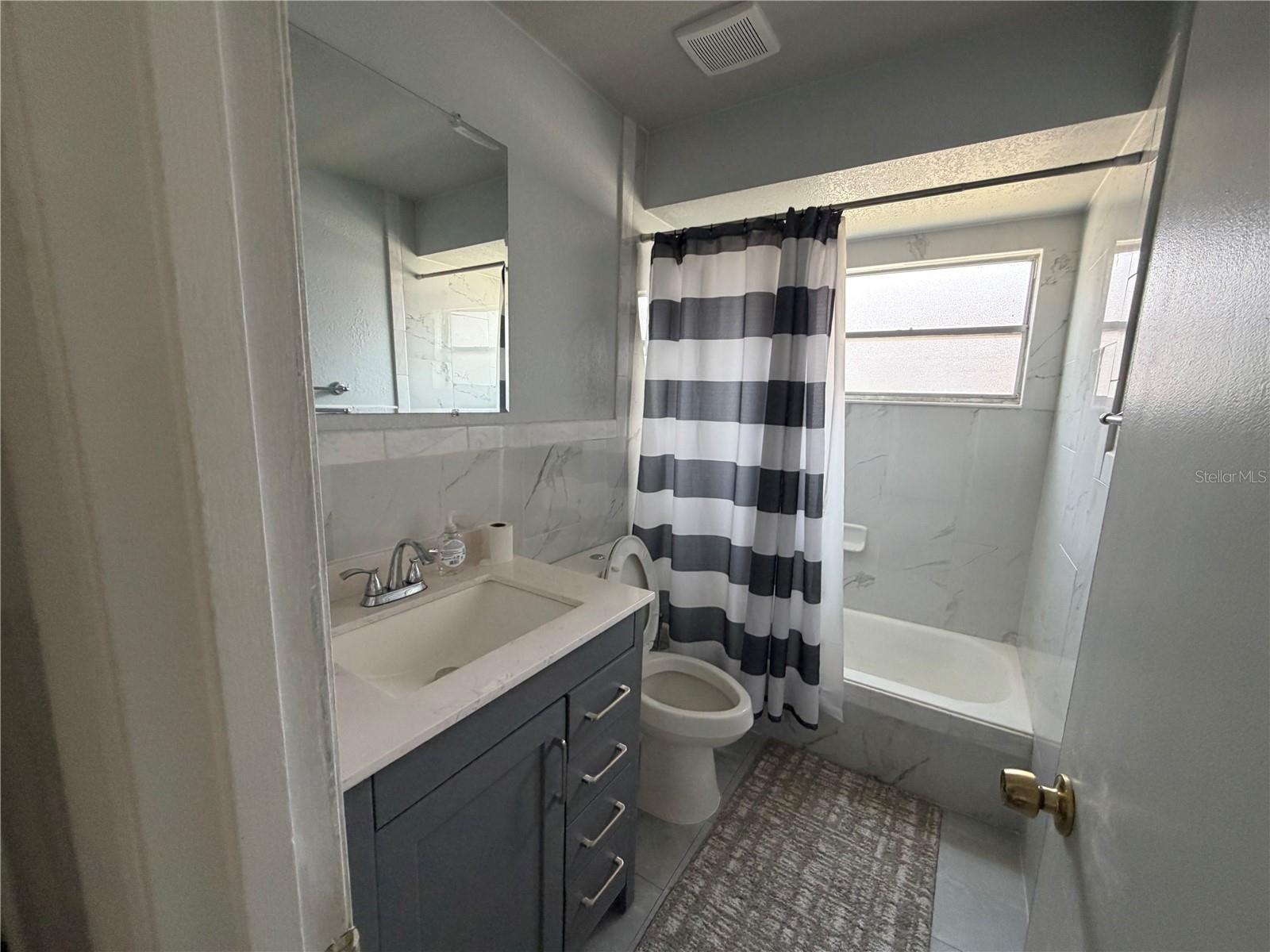 HIAWASSA HIGHLANDS THIRD ADD - Residential Lease