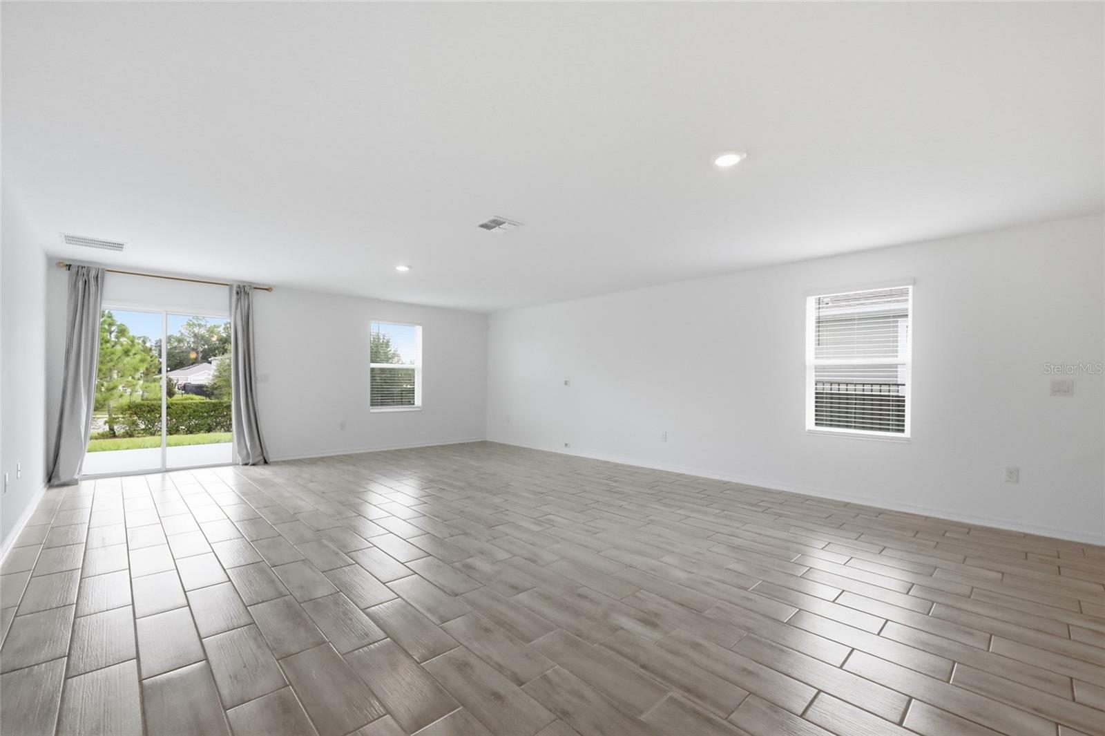 STONEYBROOK HILLS - Residential