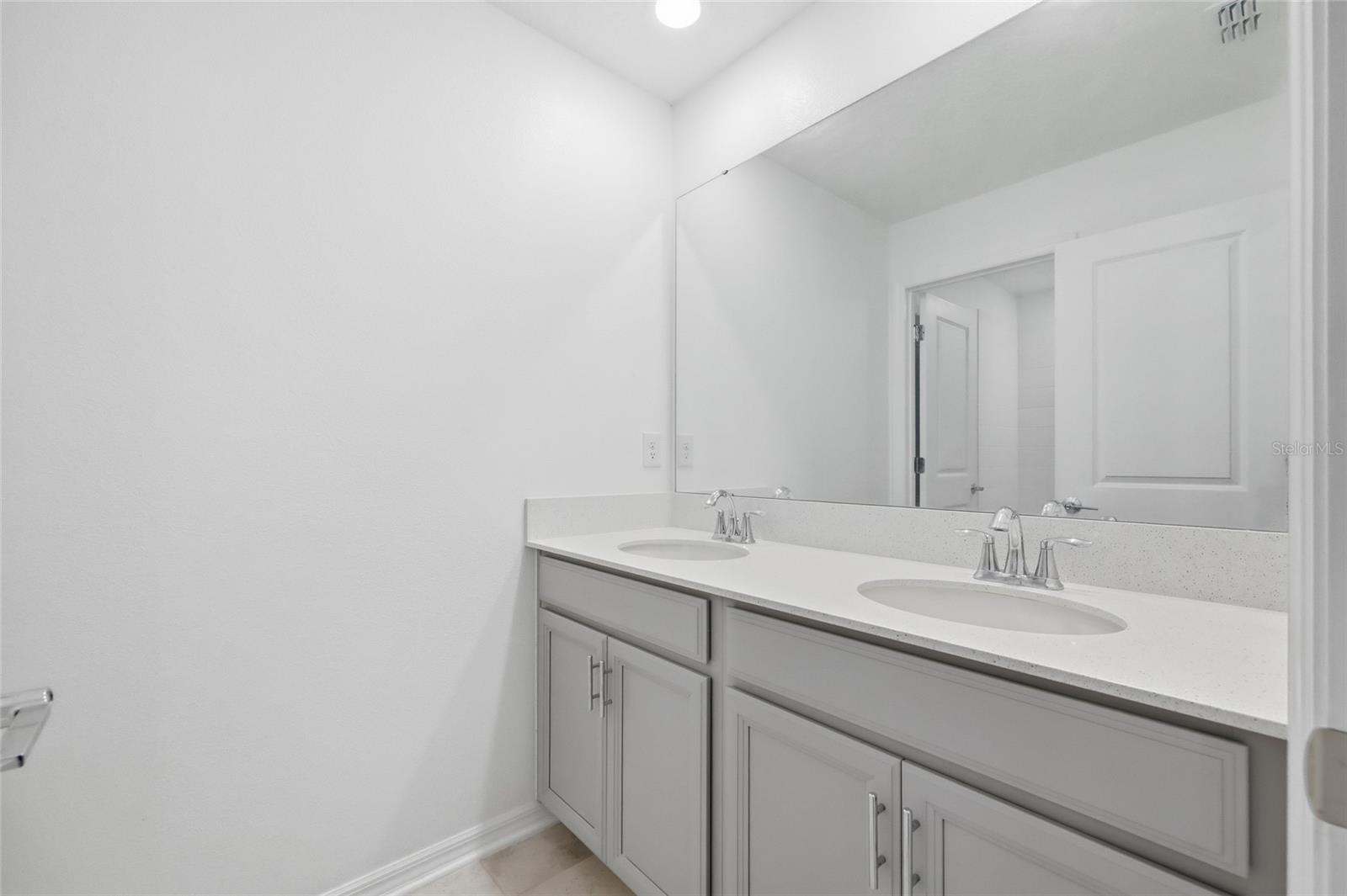 STONEYBROOK HILLS - Residential
