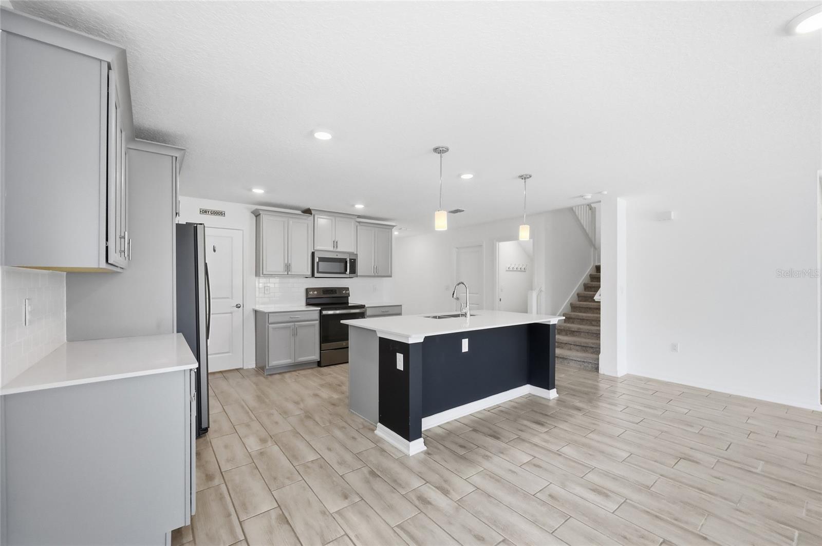 STONEYBROOK HILLS - Residential