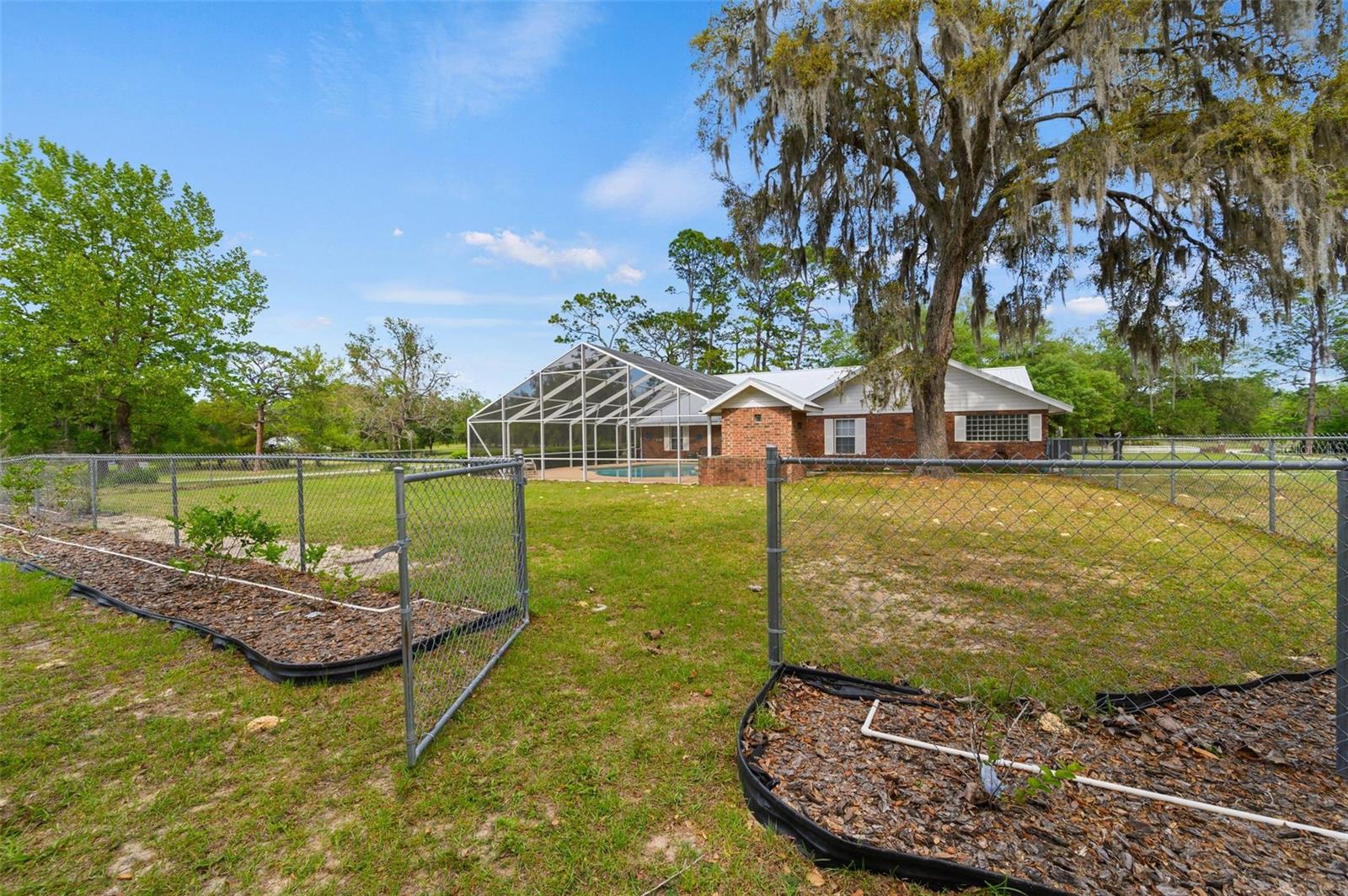 WESTLAKE WOODS SUB - Residential