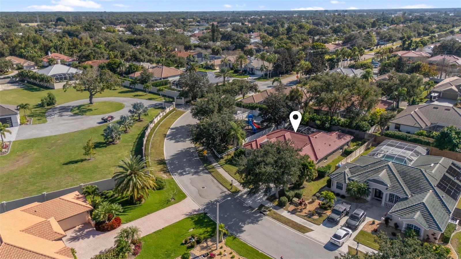 THREE OAKS - Residential
