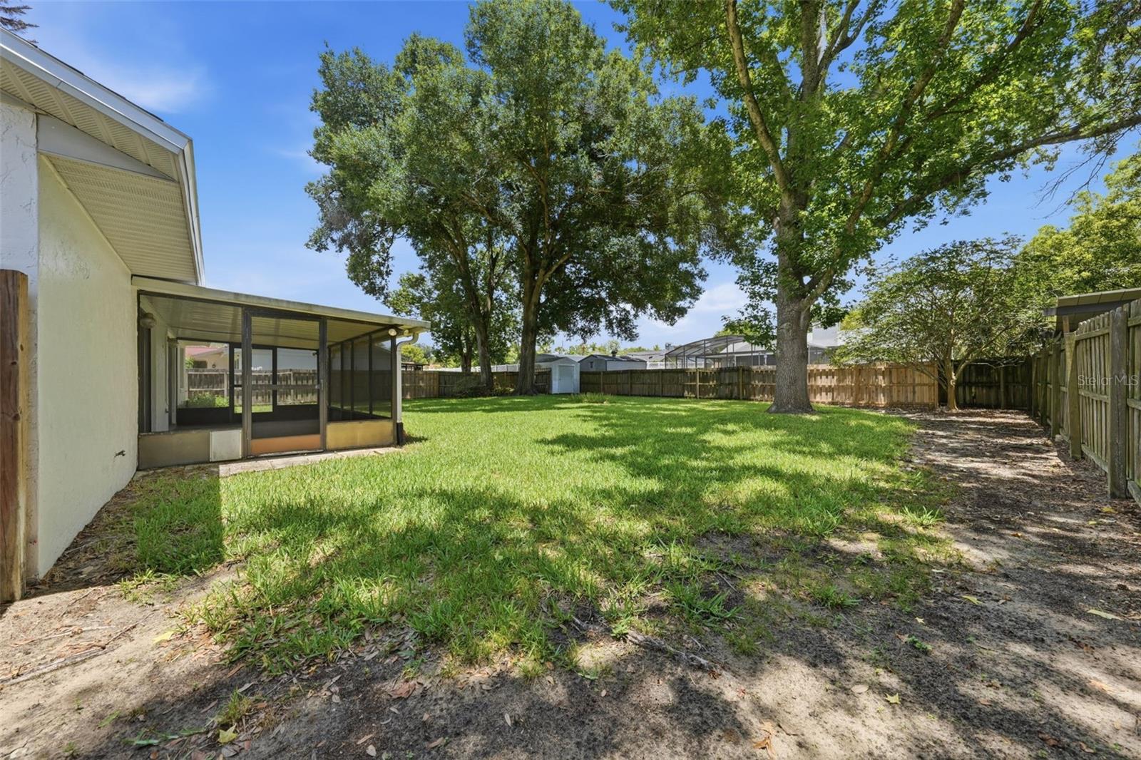 EUSTIS BRIARCLIFF SUB - Residential