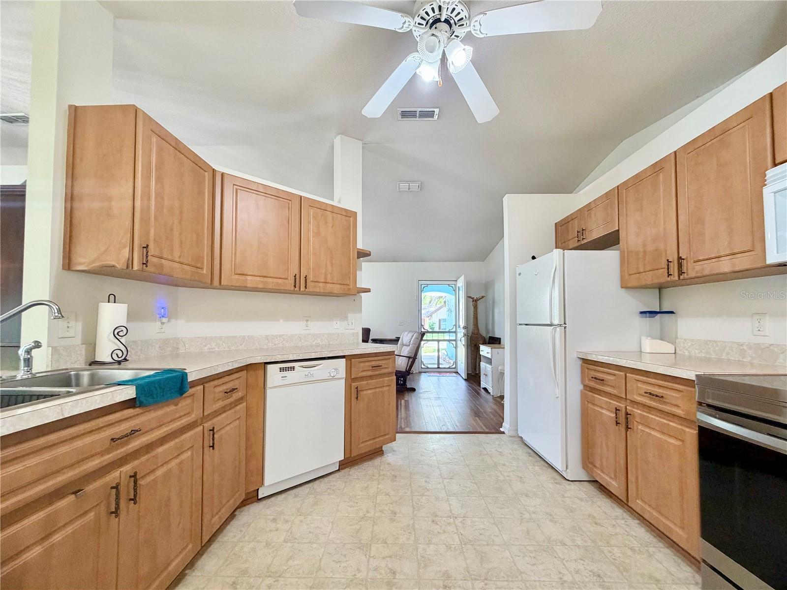 INVERNESS HIGHLANDS WEST - Residential