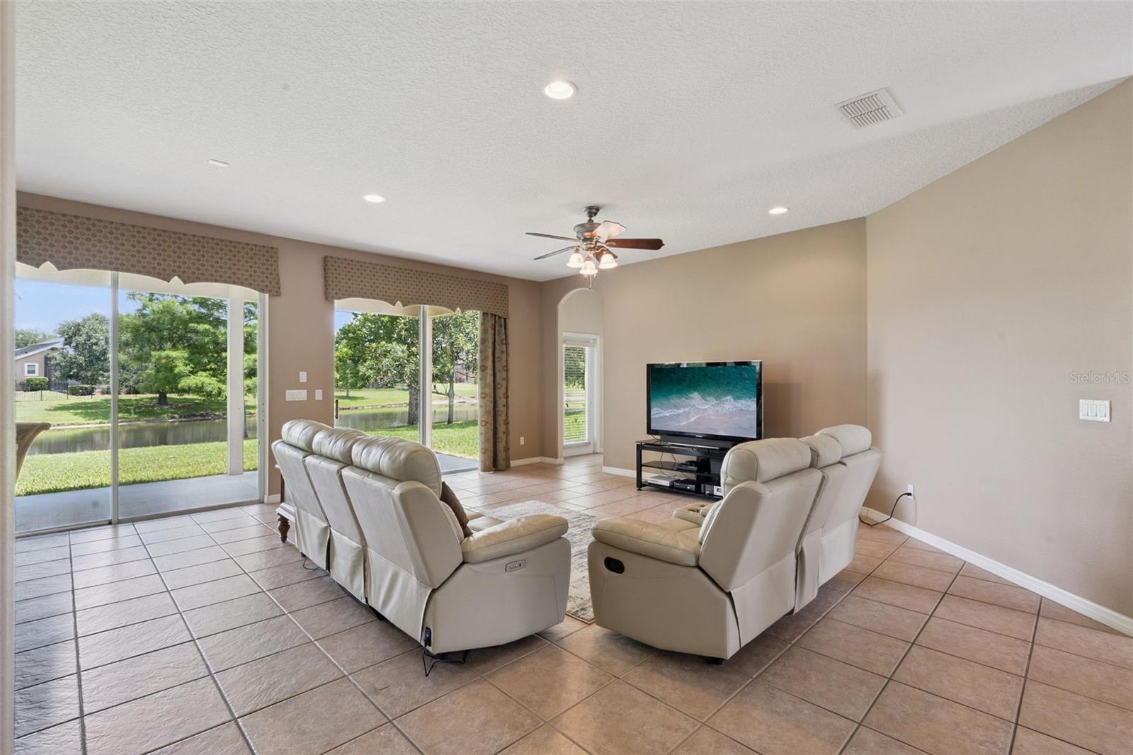 LIVE OAK RESERVE - Residential