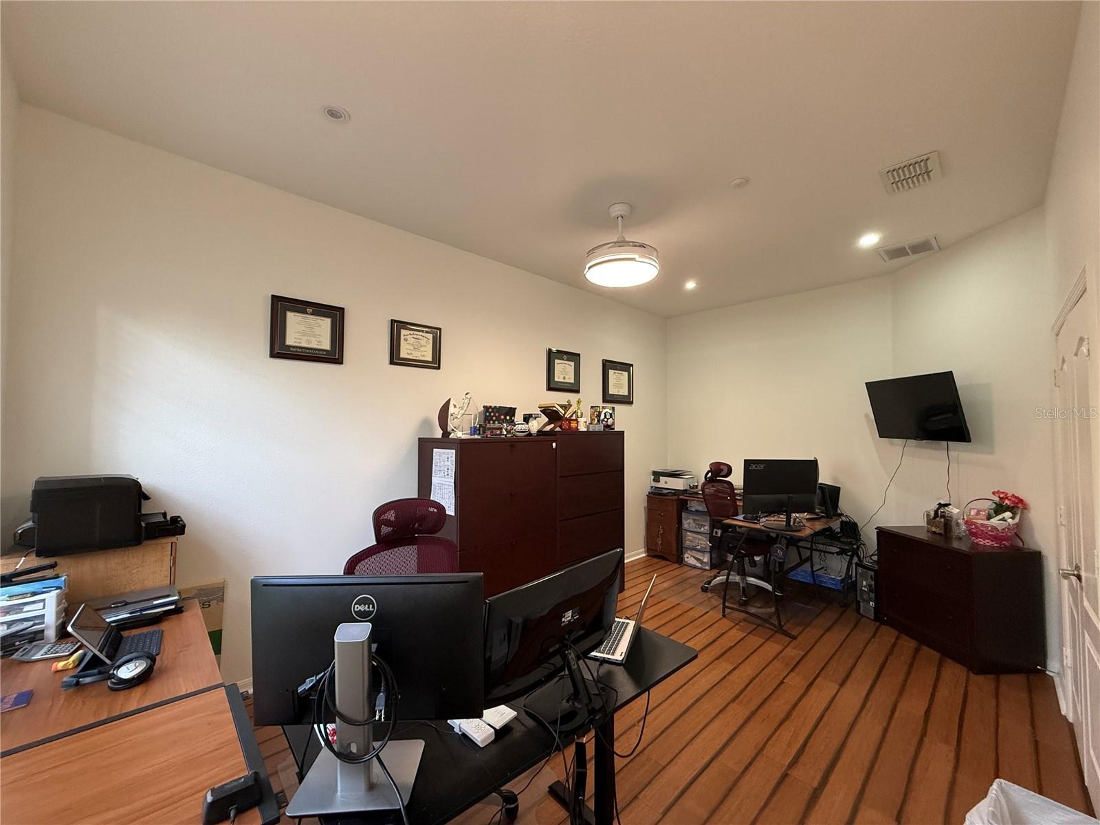 LIVE OAK PRESERVE PH 1B VILLAGE - Residential