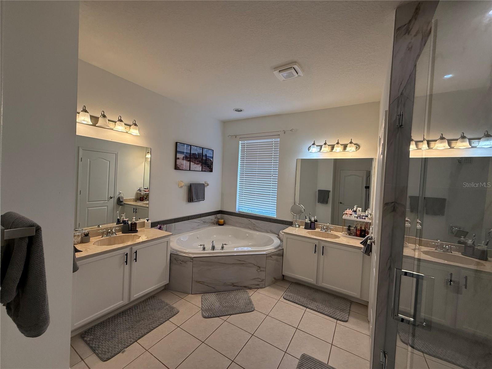 LIVE OAK PRESERVE PH 1B VILLAGE - Residential