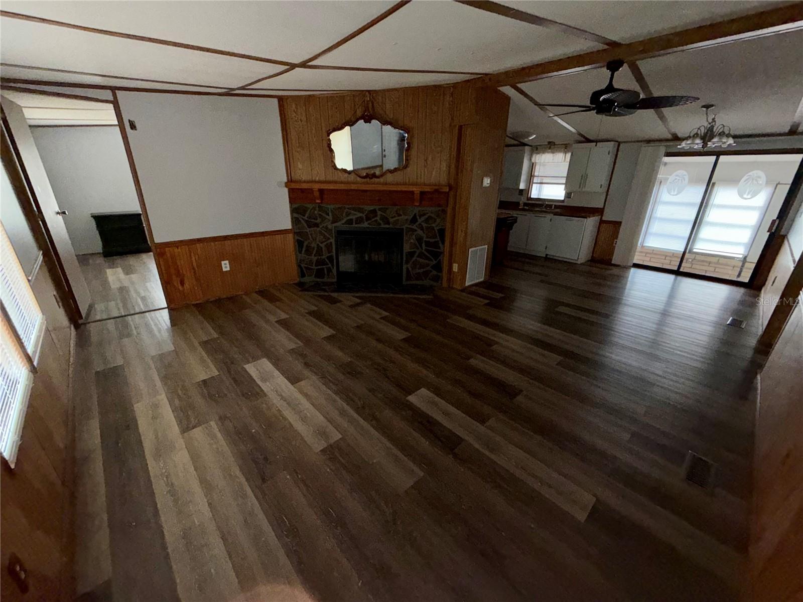 TIMBER LAKE ESTATES - Residential