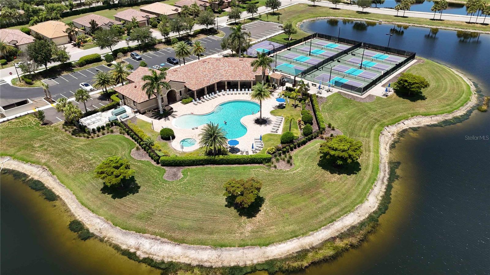 RIVER STRAND - Residential