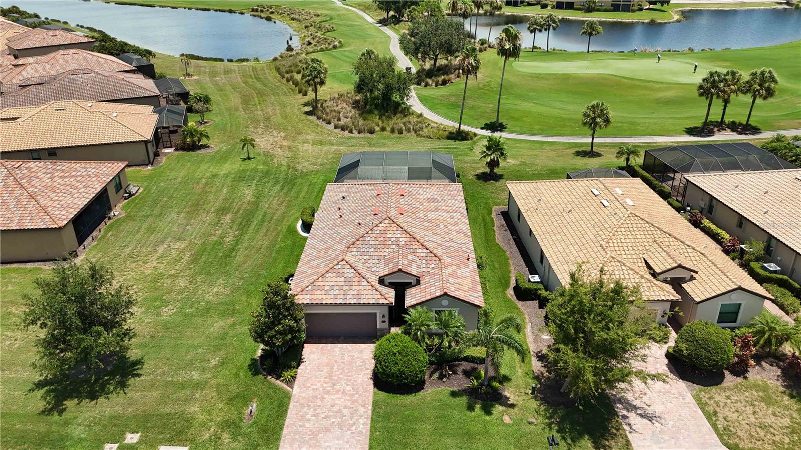 RIVER STRAND - Residential