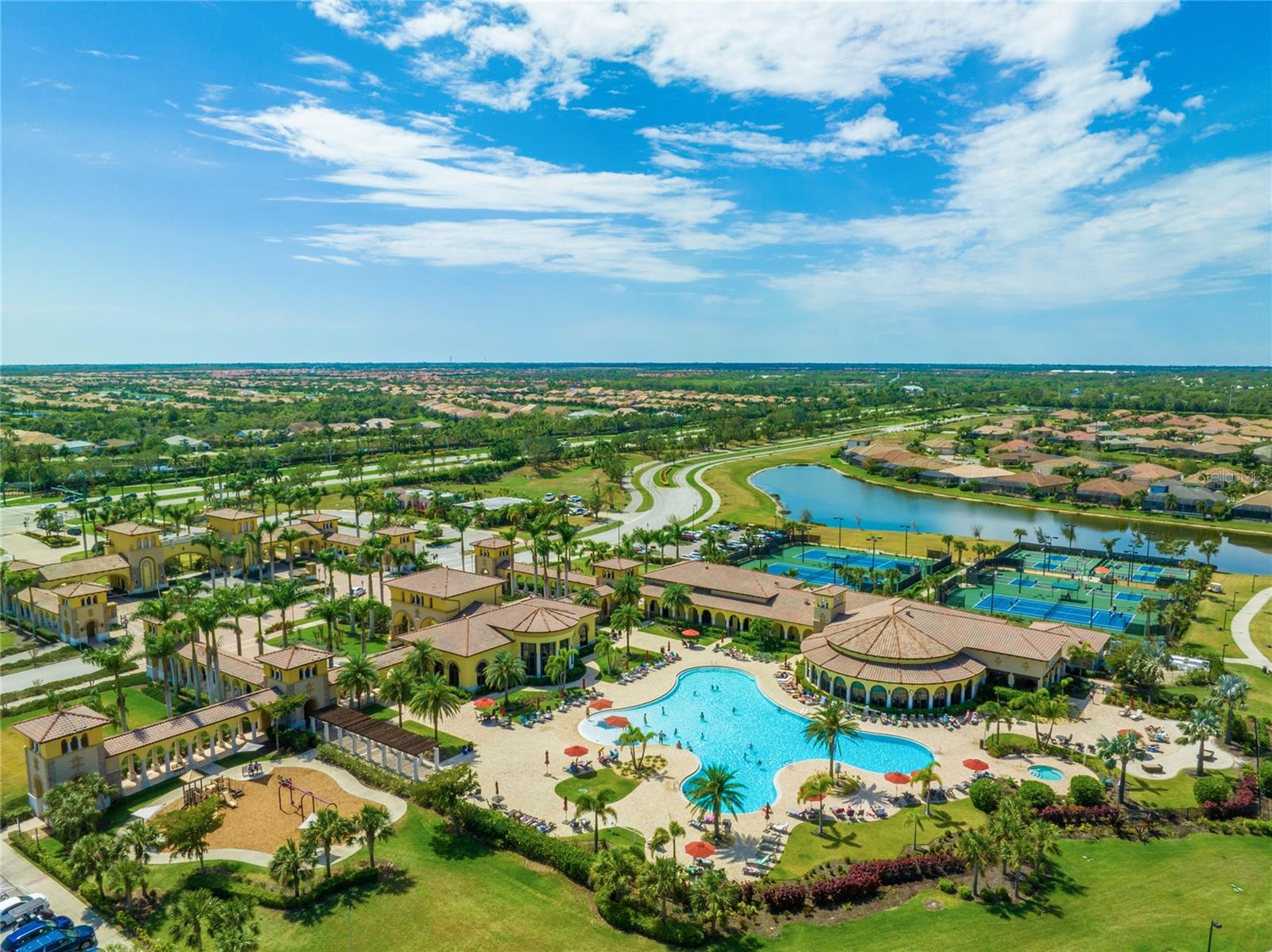 GRAN PARADISO & VILLAS II AT GRAN PARADI - Residential