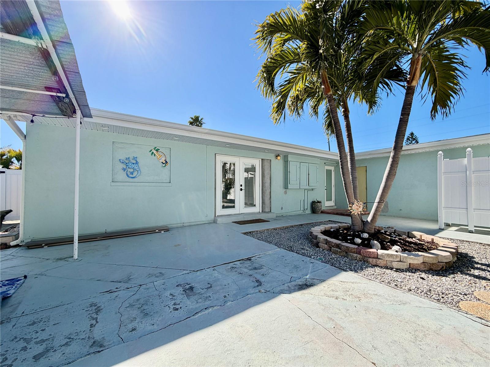 PAGES REP OF MITCHELLS BEACH - Residential Lease