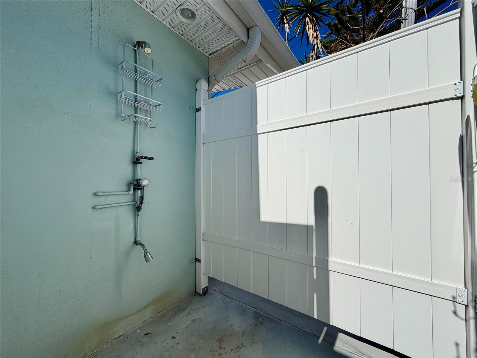 PAGES REP OF MITCHELLS BEACH - Residential Lease