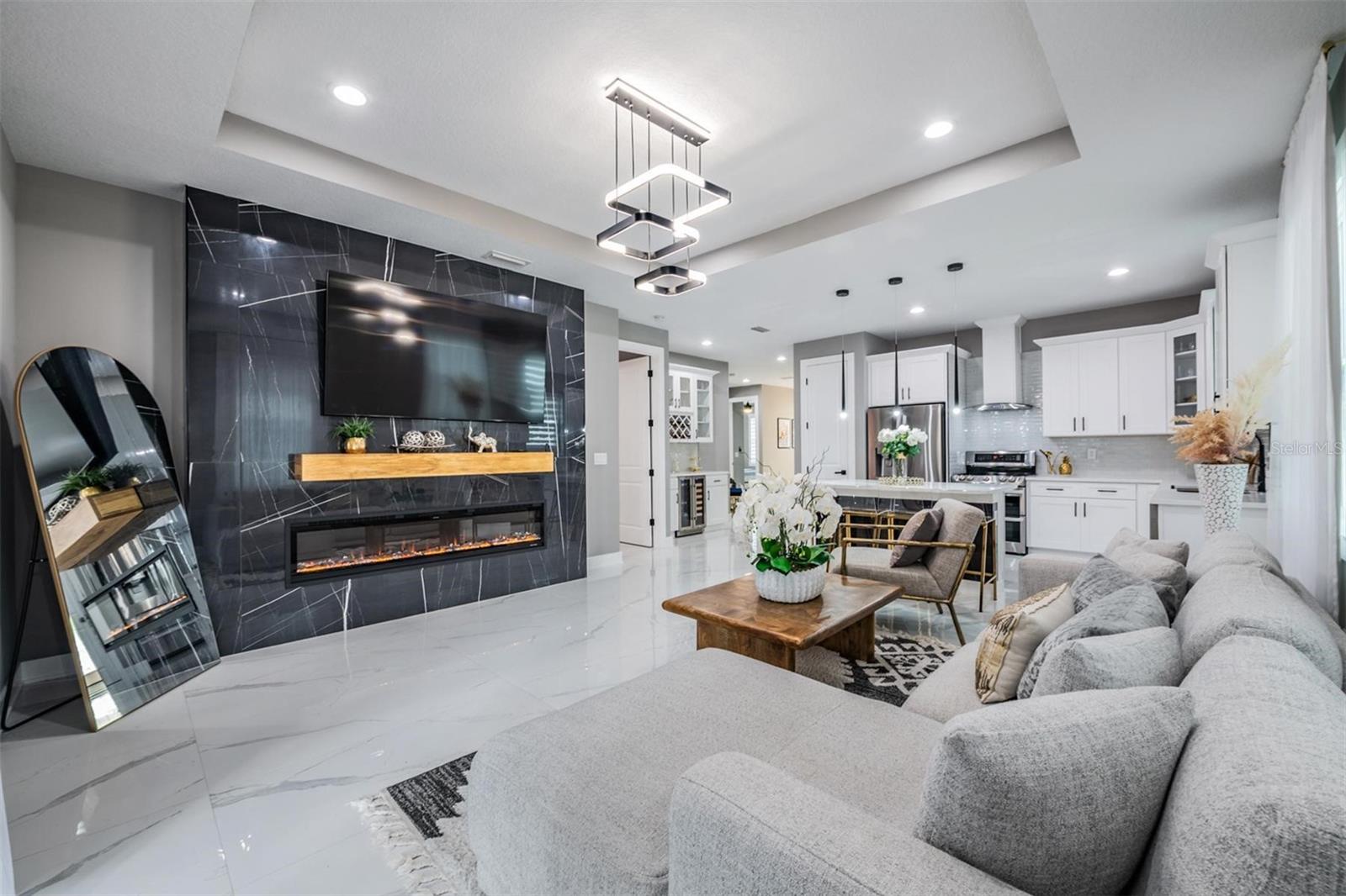 WILMA WEST - Residential