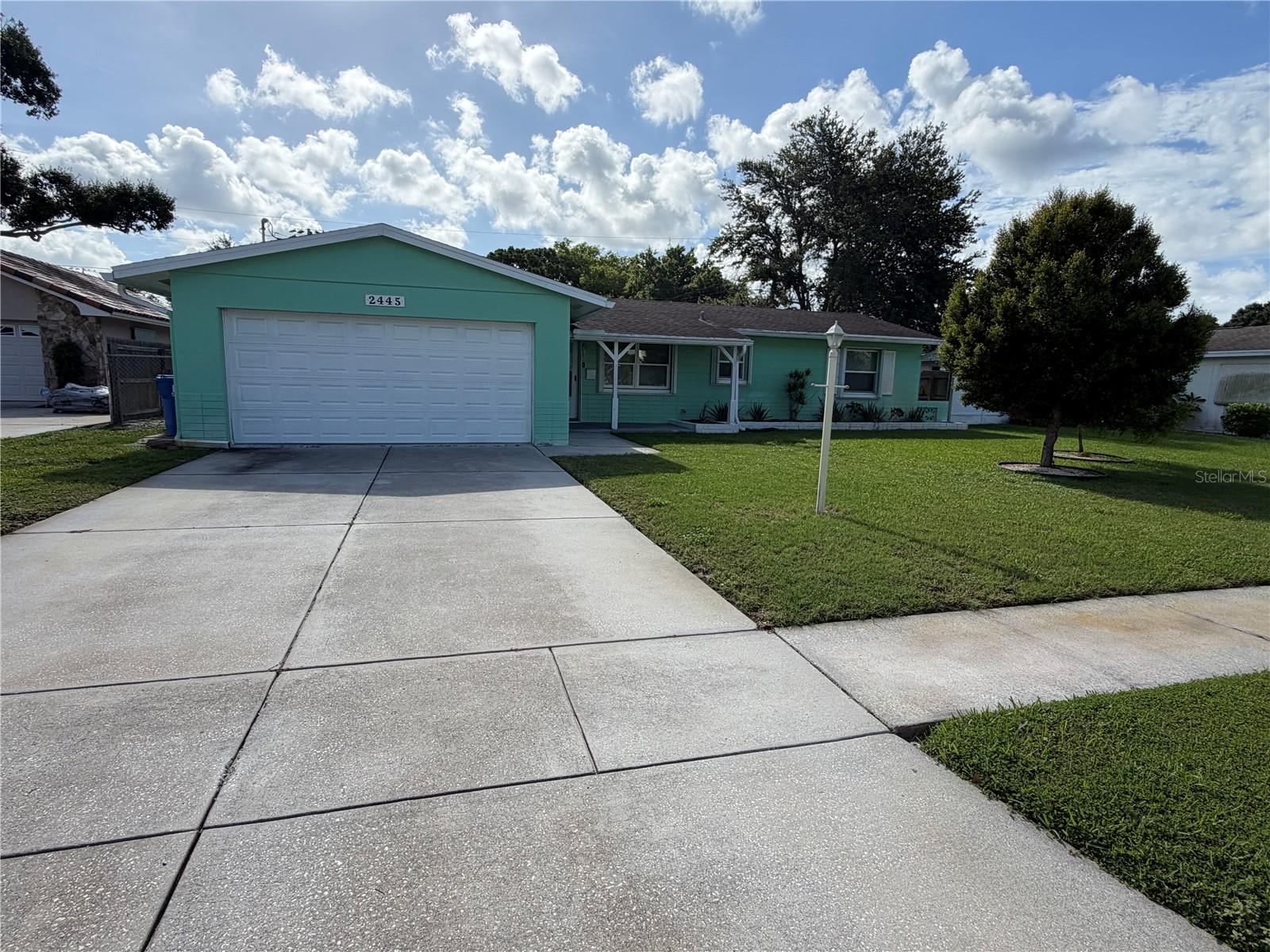 SHERYL MANOR - Residential