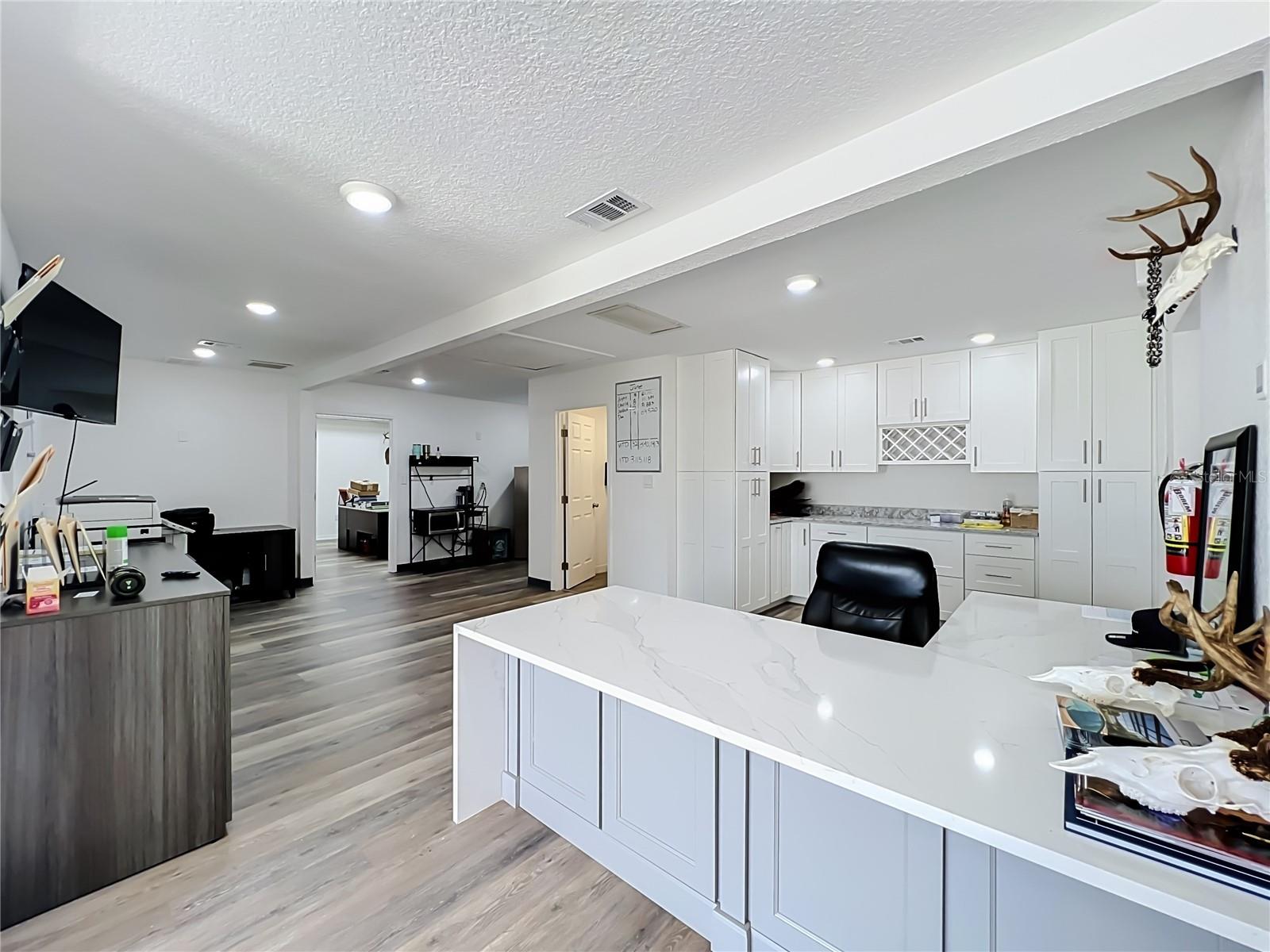 GLENROSE LEA - Commercial Sale