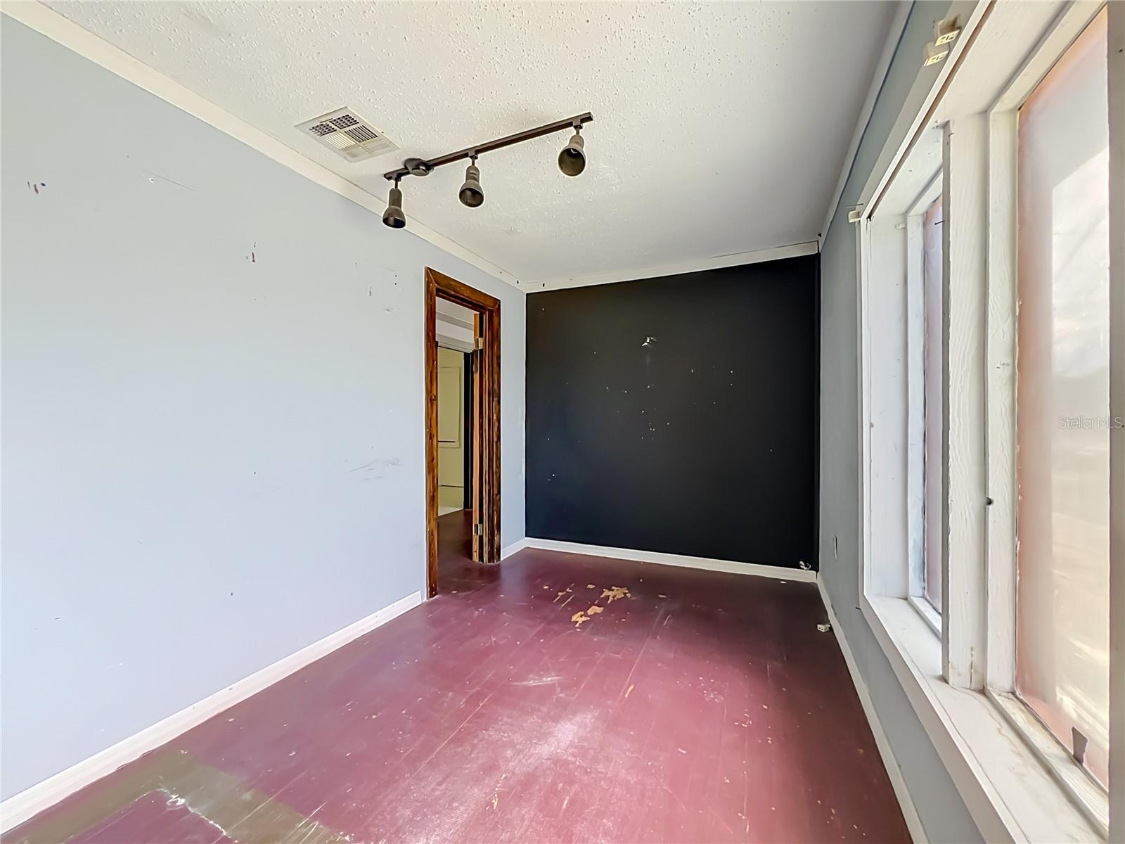 GLENROSE LEA - Commercial Sale