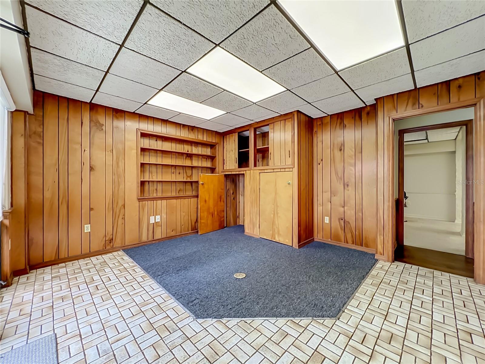 GLENROSE LEA - Commercial Sale