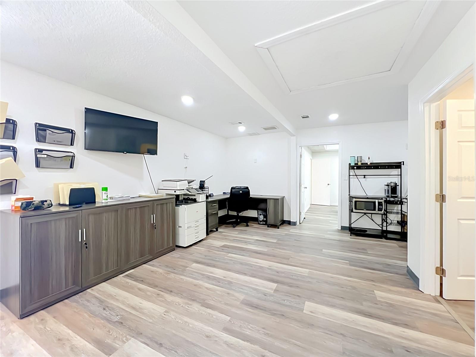 GLENROSE LEA - Commercial Sale