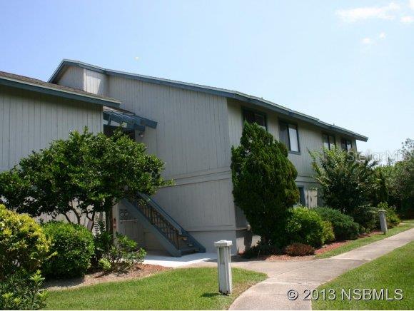 Light and bright Sea Woods, ground floor, corner condo. Very spacious one bedroom. Large kitchen area and master bedroom. Laminate and tile flooring throughout. Patio area with storage closet. Would be a great vacation or long term rental. Come and enjoy all the amenities that Sea Woods has to offer, bike/walking trails, access the ocean, three pools, four tennis courts, racquetball courts, clubhouse, saunas, and nautilus. ;Water: City