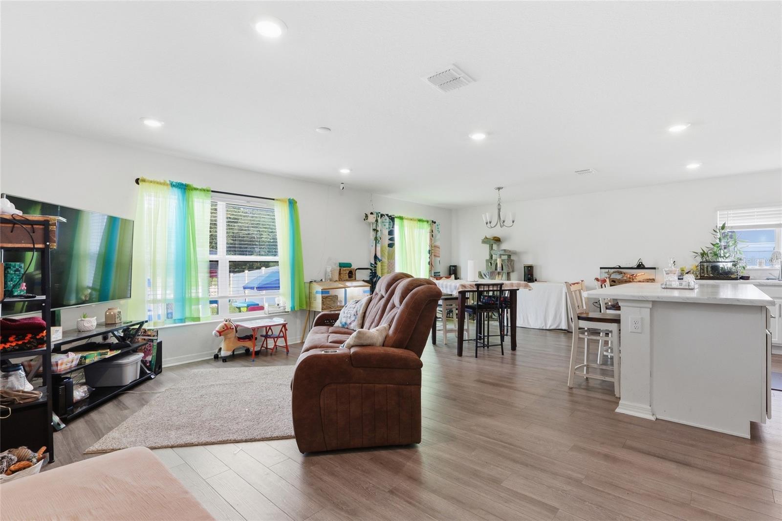 MATTIS POINTS - Residential