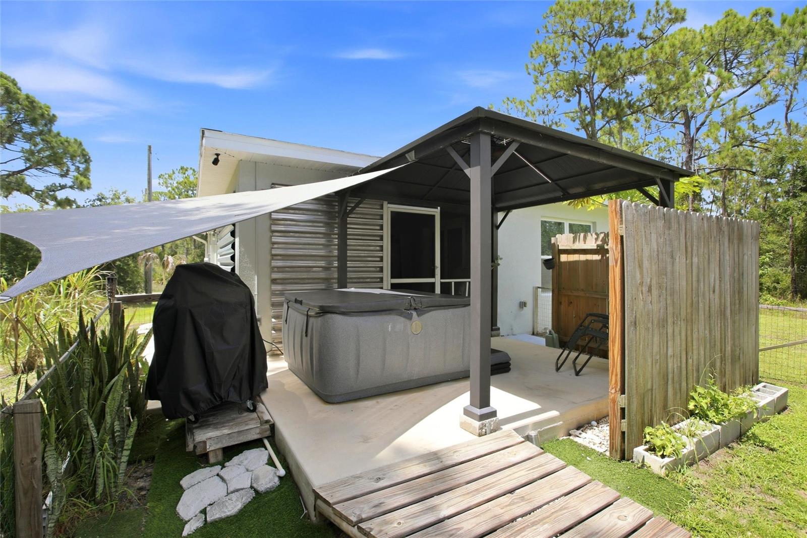 TROP G A - Residential