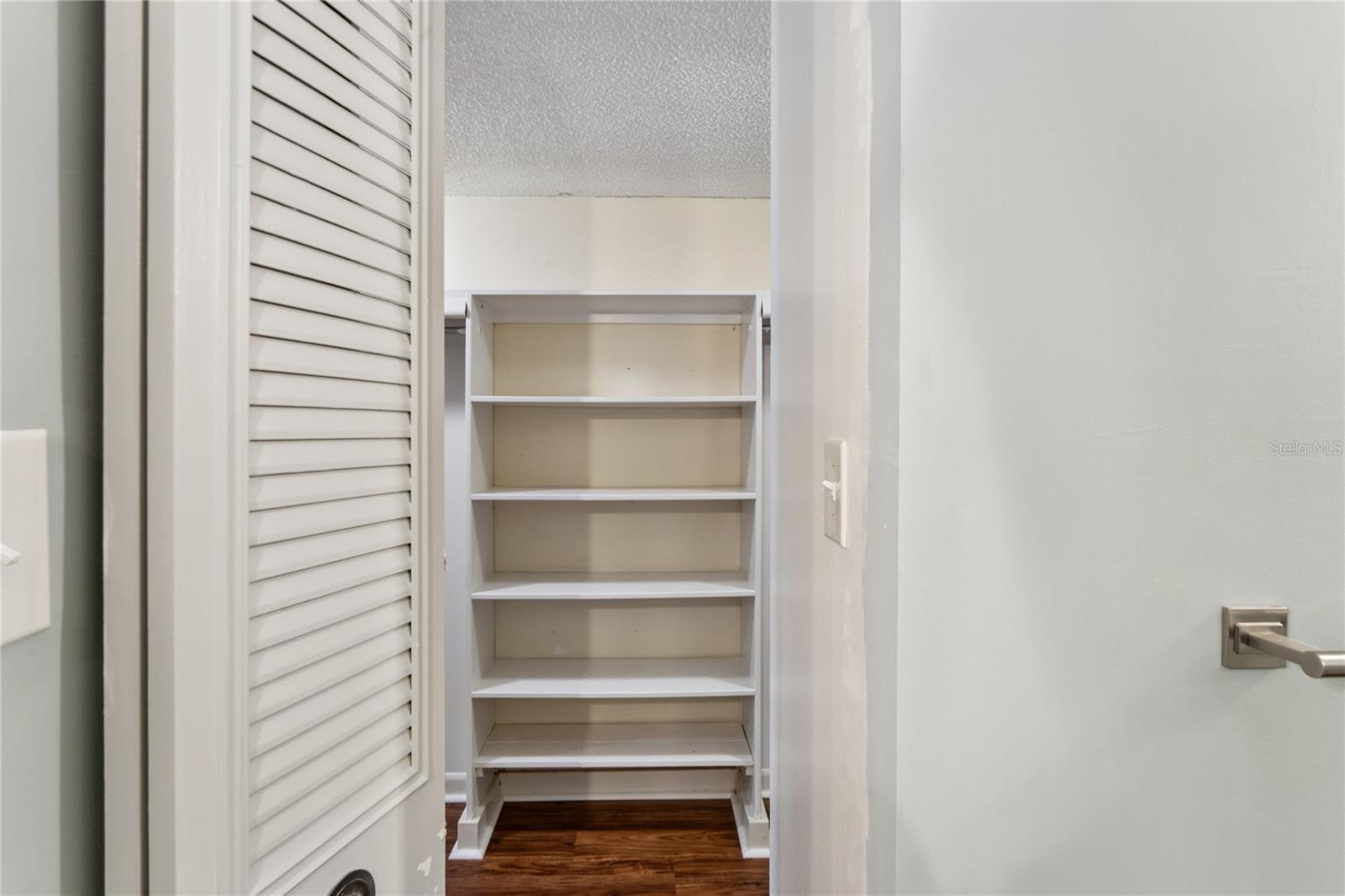PENTHOUSE GREENS UNIT C CONDO APT C131 - Residential
