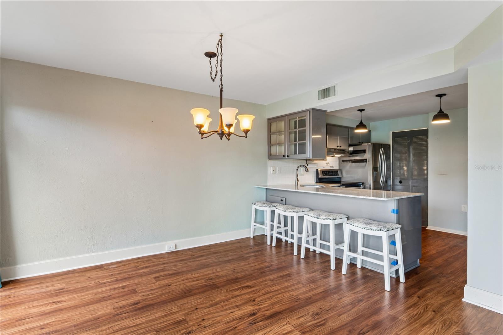 PENTHOUSE GREENS UNIT C CONDO APT C131 - Residential