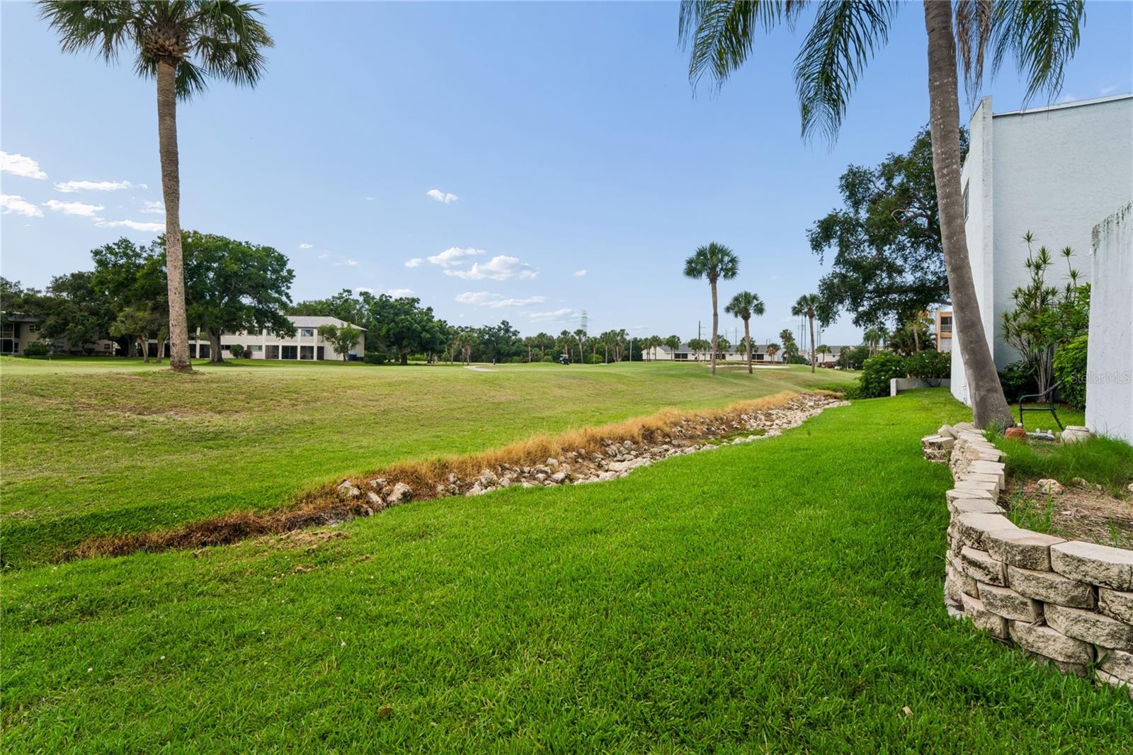 PENTHOUSE GREENS UNIT C CONDO APT C131 - Residential
