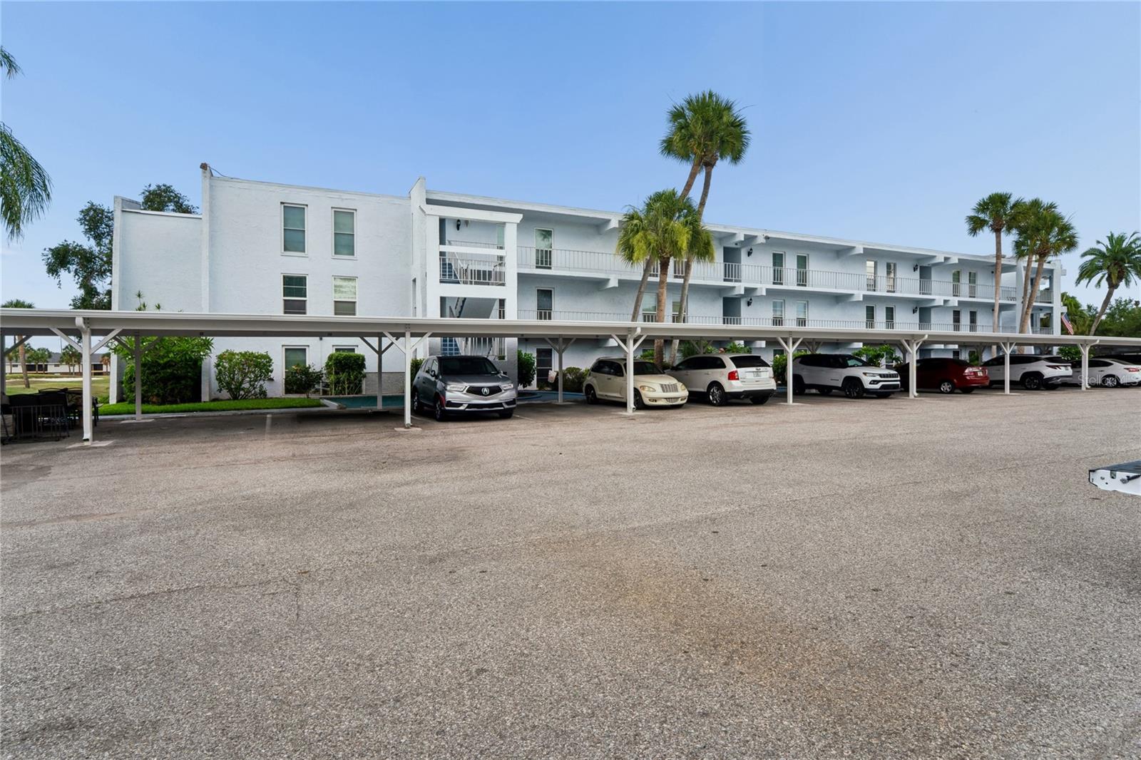 PENTHOUSE GREENS UNIT C CONDO APT C131 - Residential