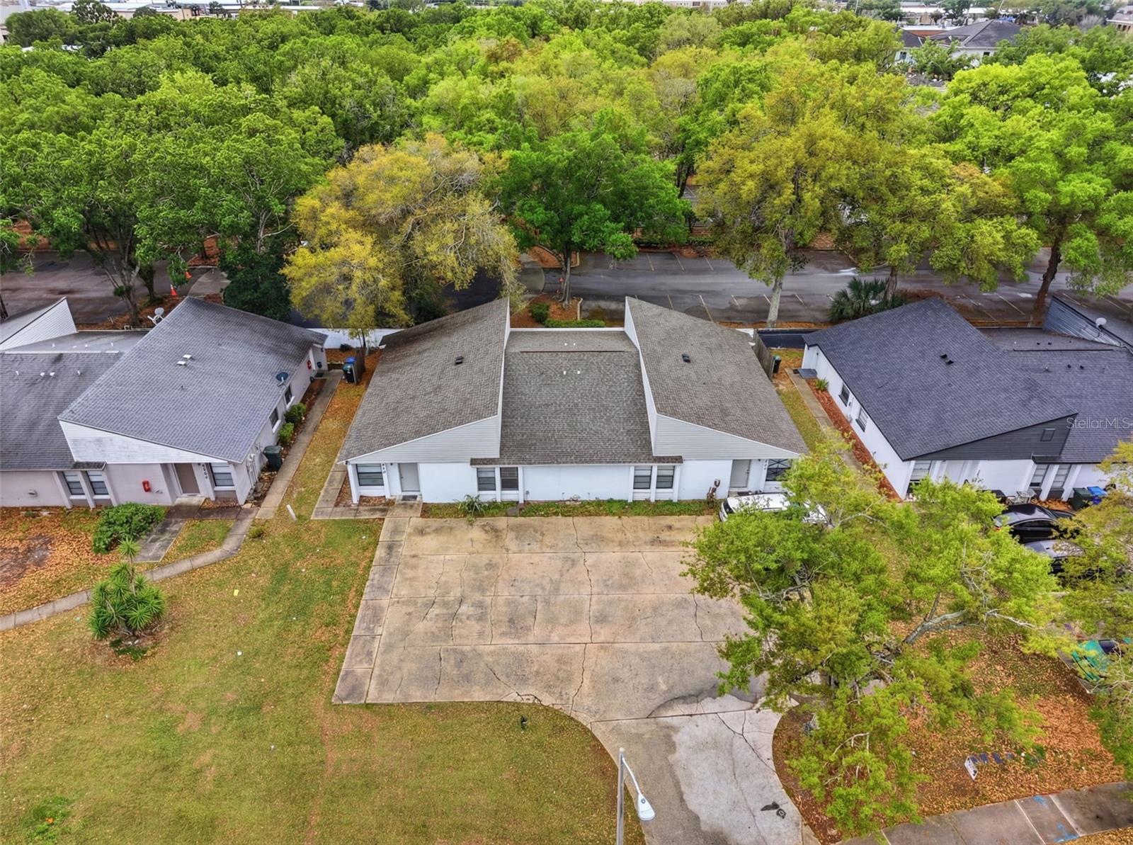 CRYSTAL GROVE - Residential Income