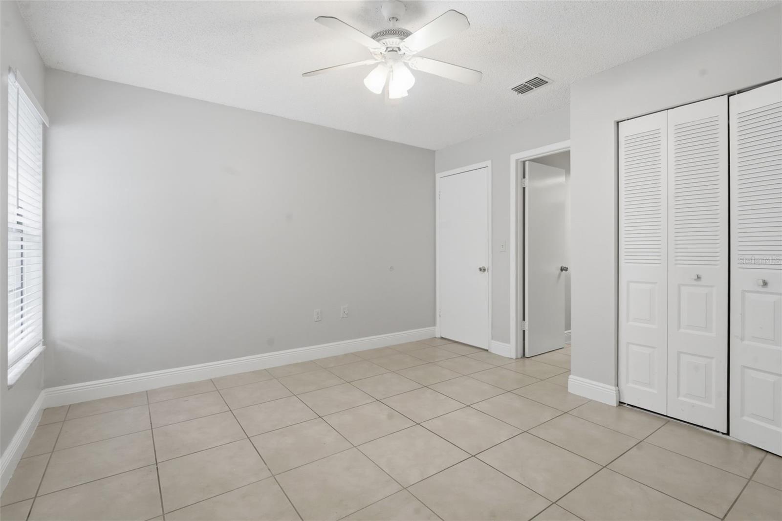 CRYSTAL GROVE - Residential Income