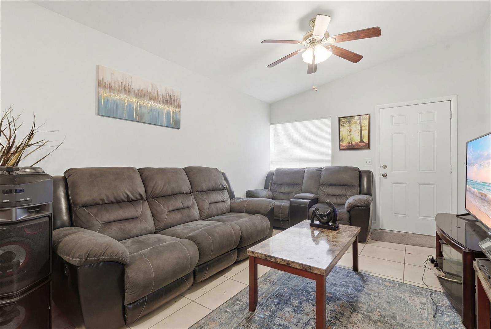 CRYSTAL GROVE - Residential Income