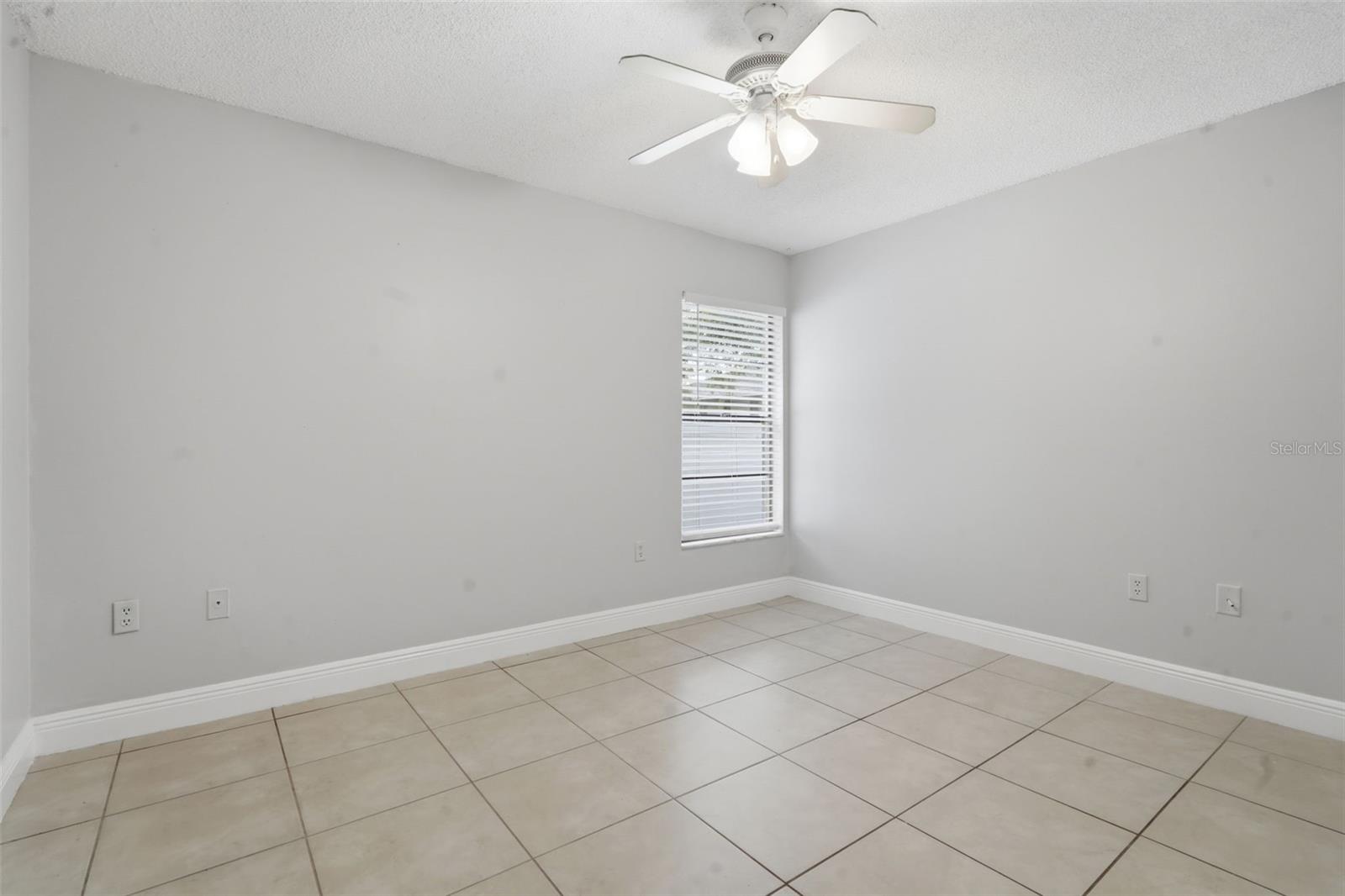 CRYSTAL GROVE - Residential Income