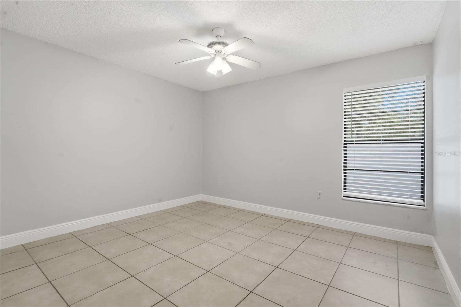 CRYSTAL GROVE - Residential Income
