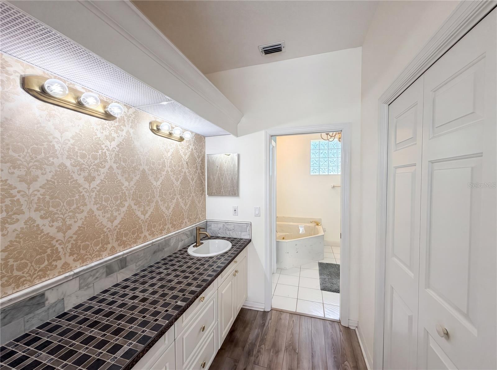 OAK BROOK SUB - Residential
