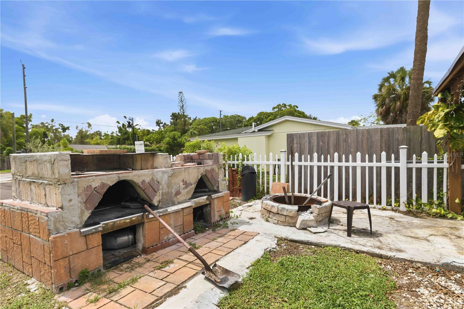 PALM GROVE - Residential