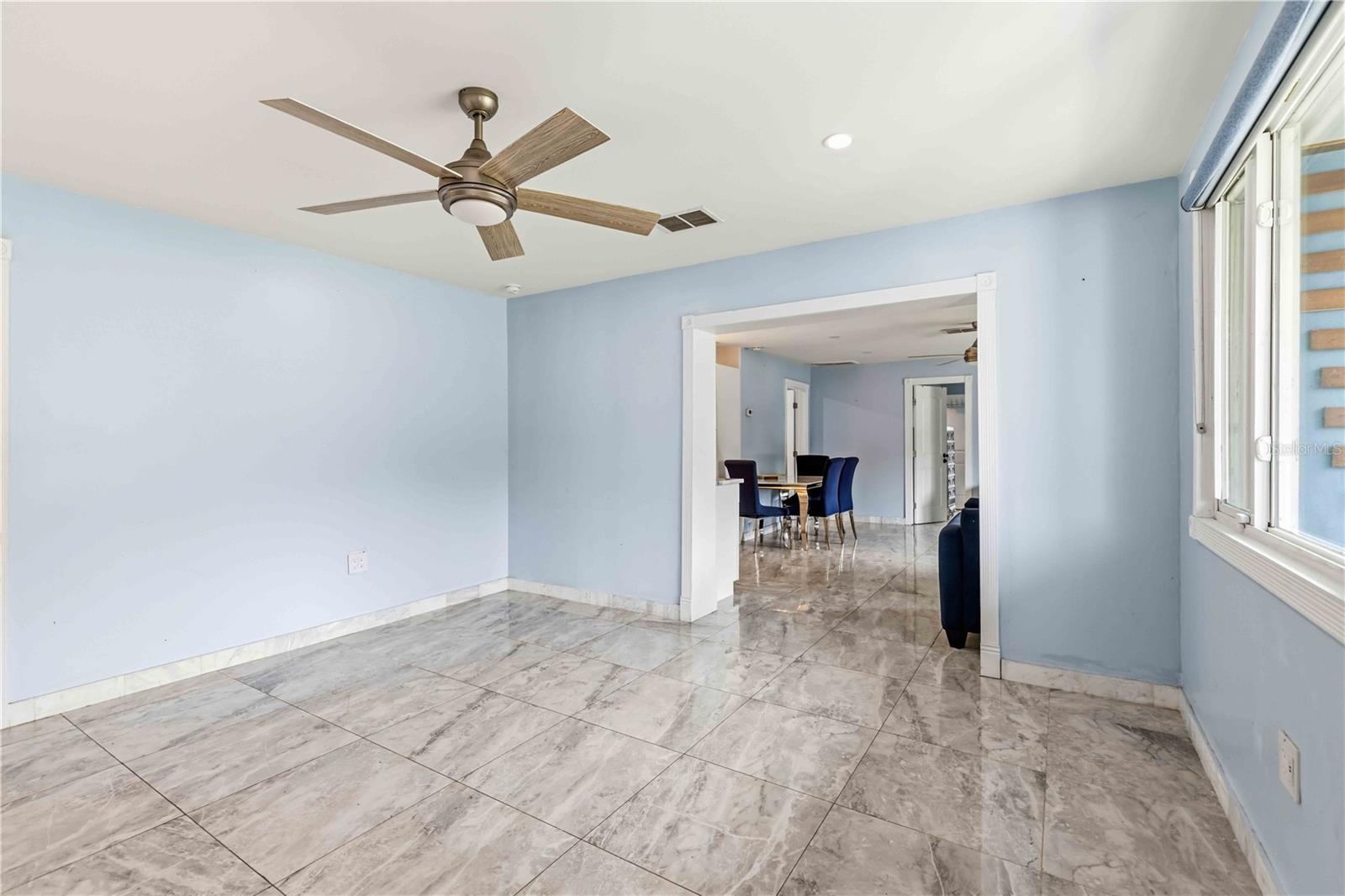 PALM GROVE - Residential