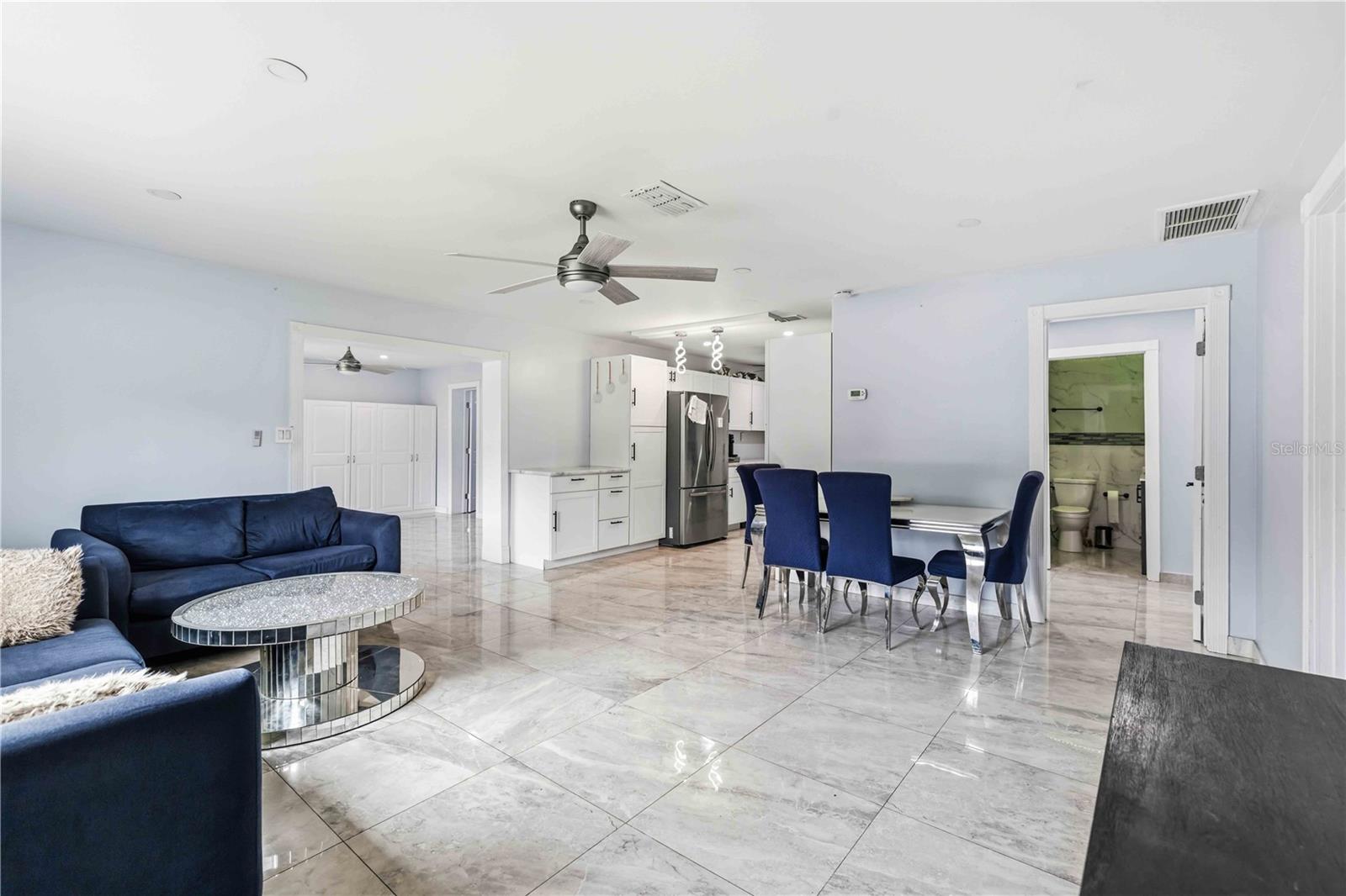 PALM GROVE - Residential