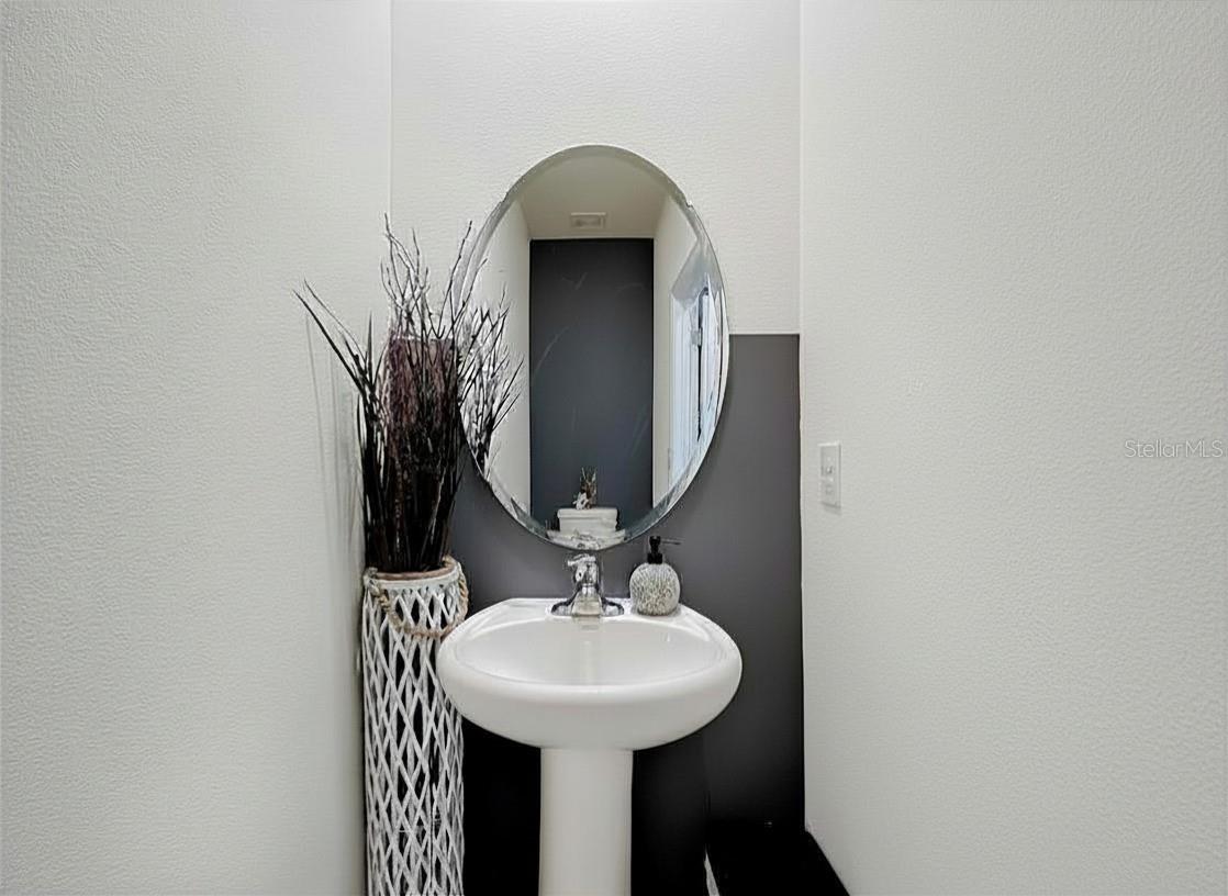 VENEZIA TWNHS - Residential