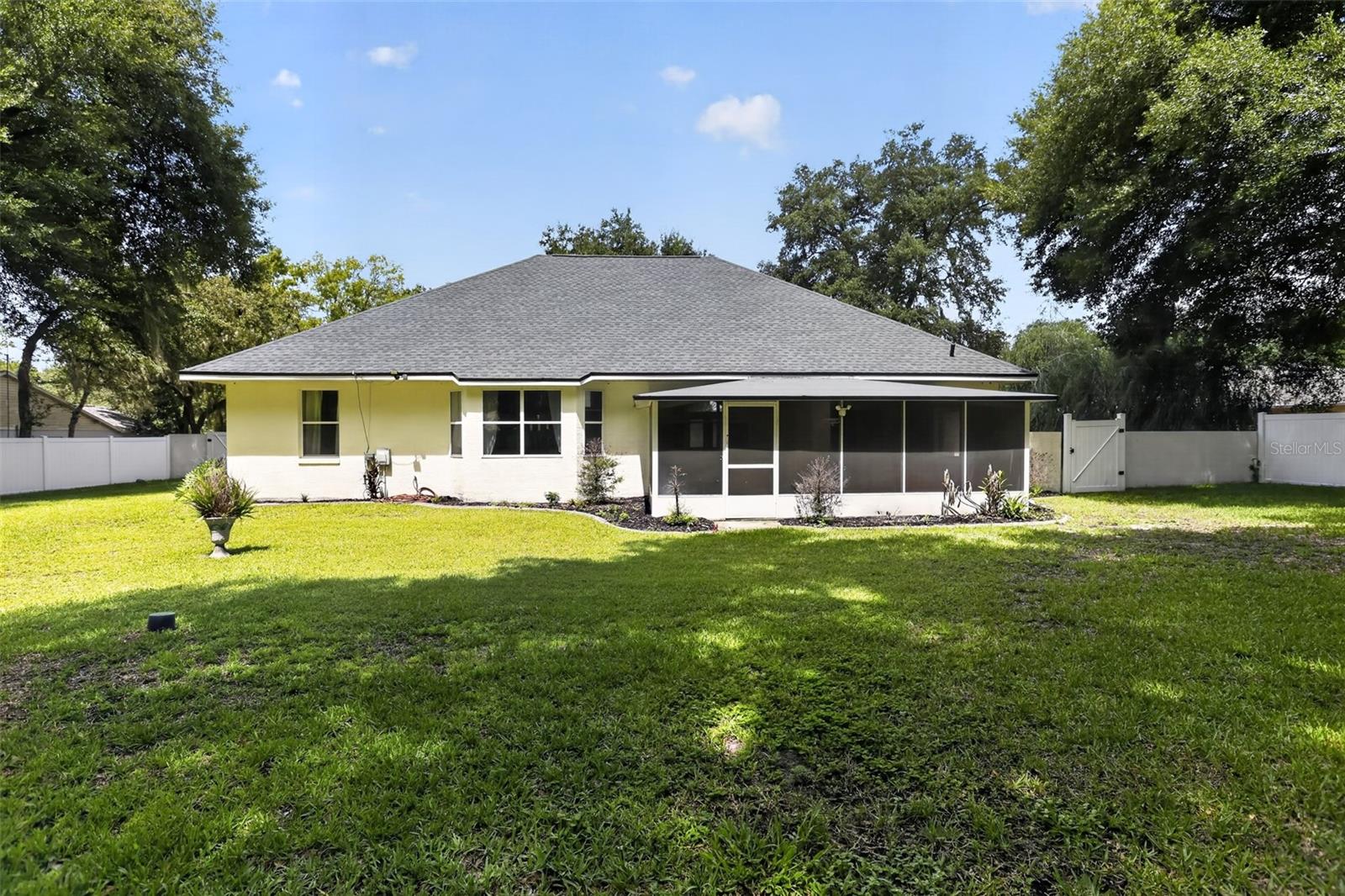 SPRING LAKE PINES SUB - Residential