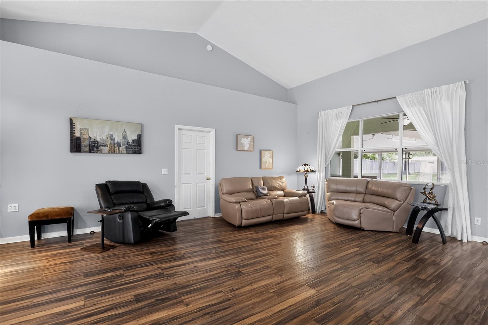 SPRING LAKE PINES SUB - Residential