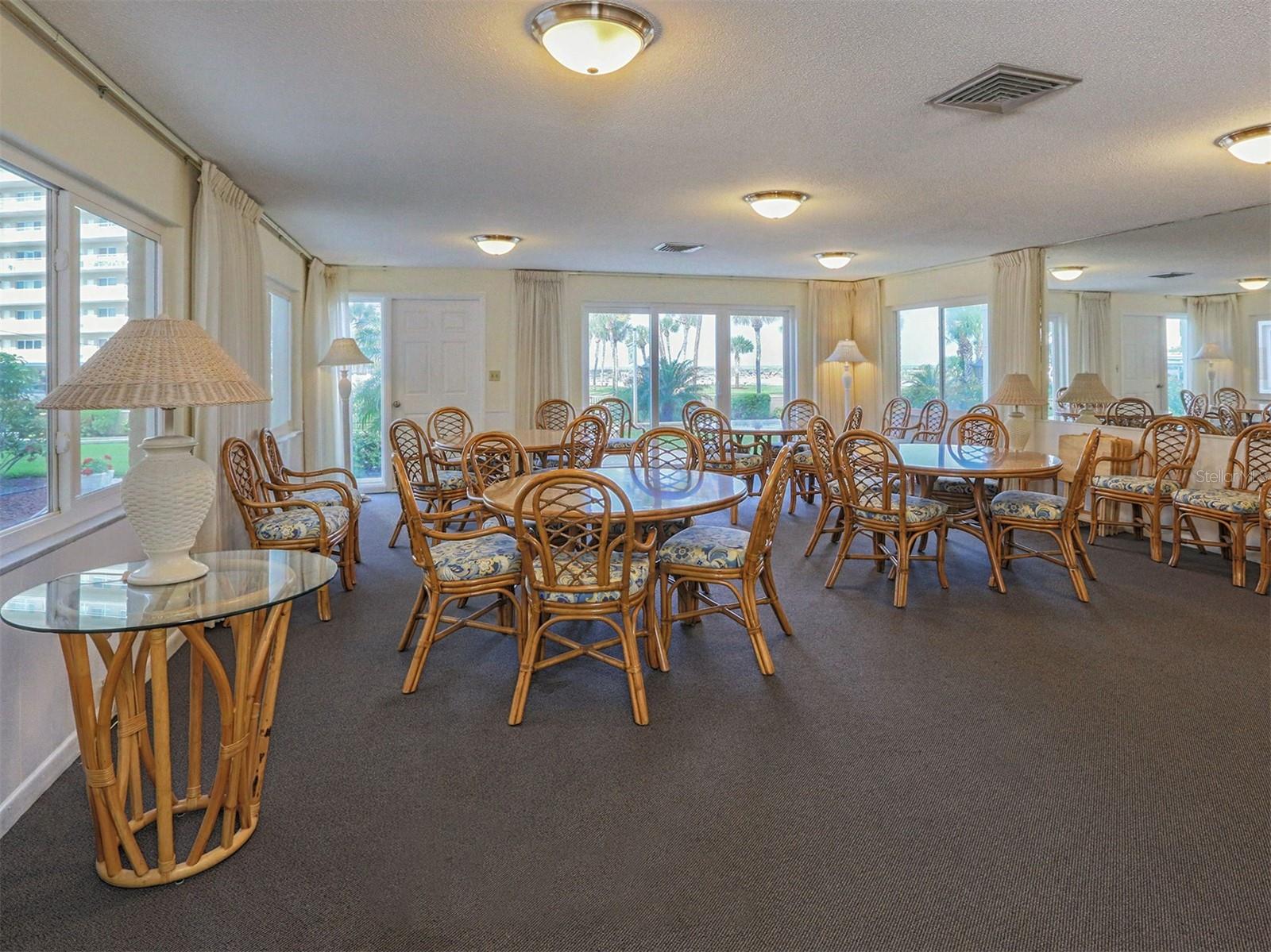GULF TWIN TOWERS - Residential